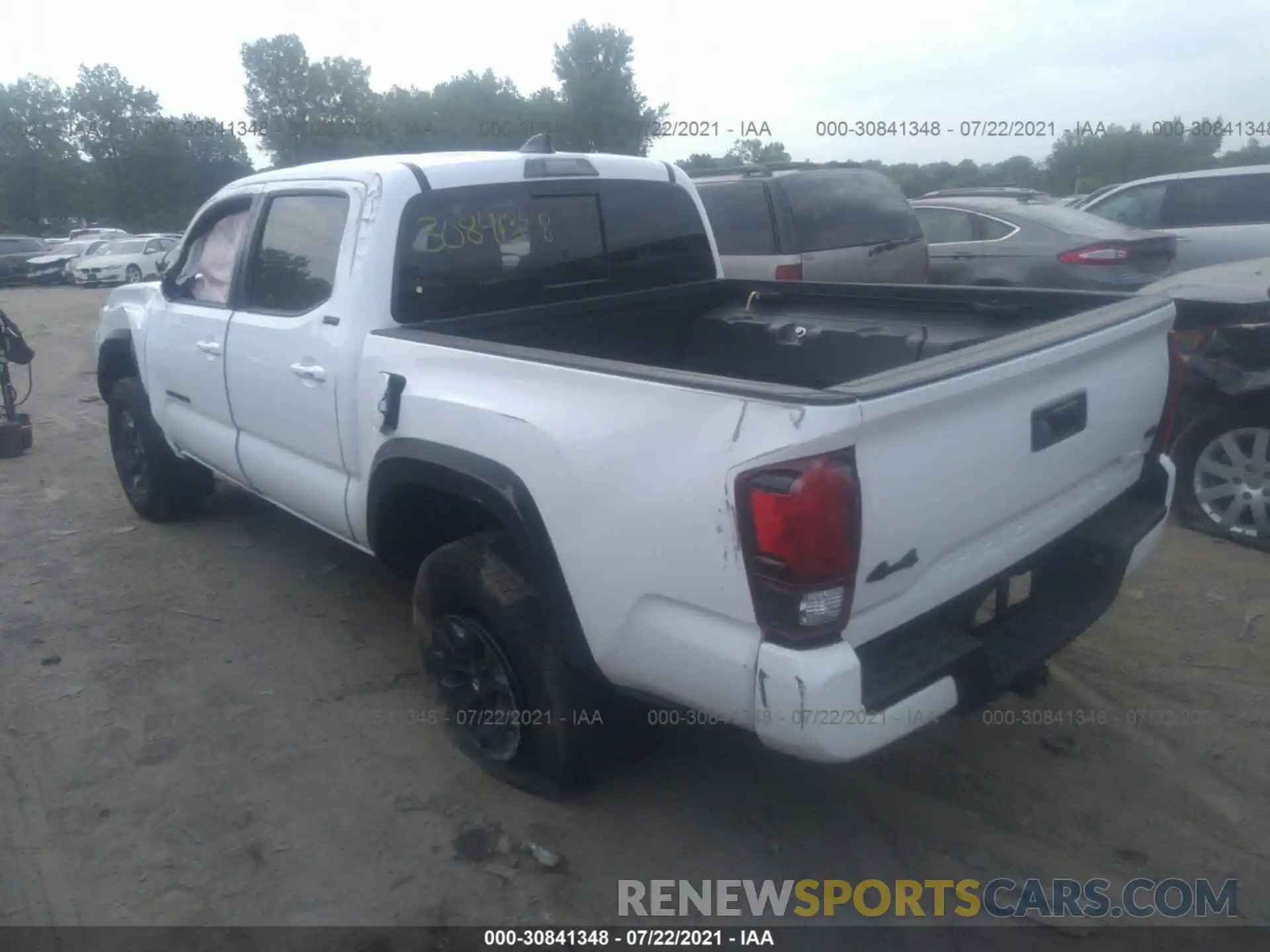 3 Photograph of a damaged car 5TFCZ5AN5MX263785 TOYOTA TACOMA 4WD 2021