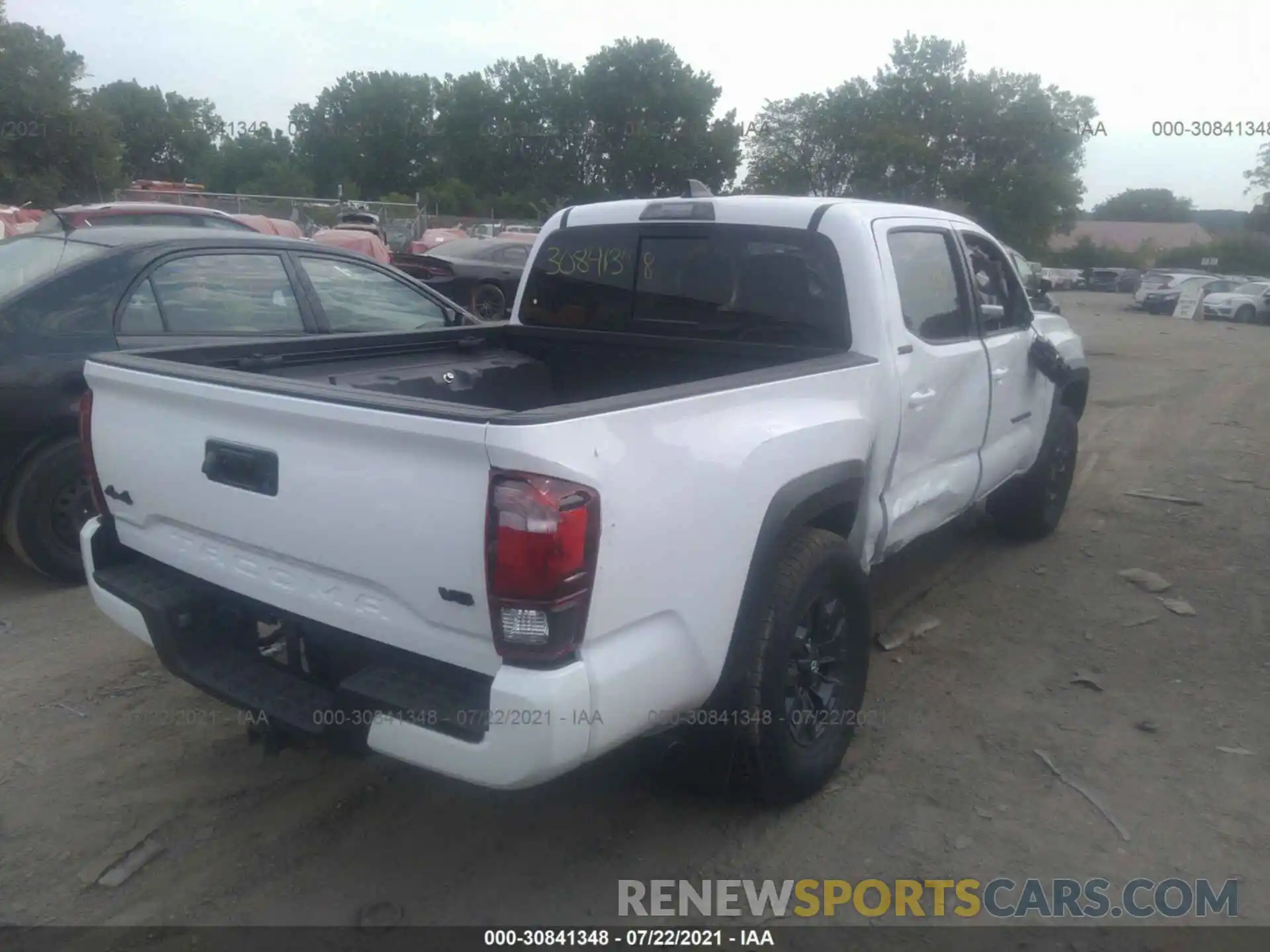 4 Фотография поврежденного автомобиля 5TFCZ5AN5MX263785 TOYOTA TACOMA 4WD 2021