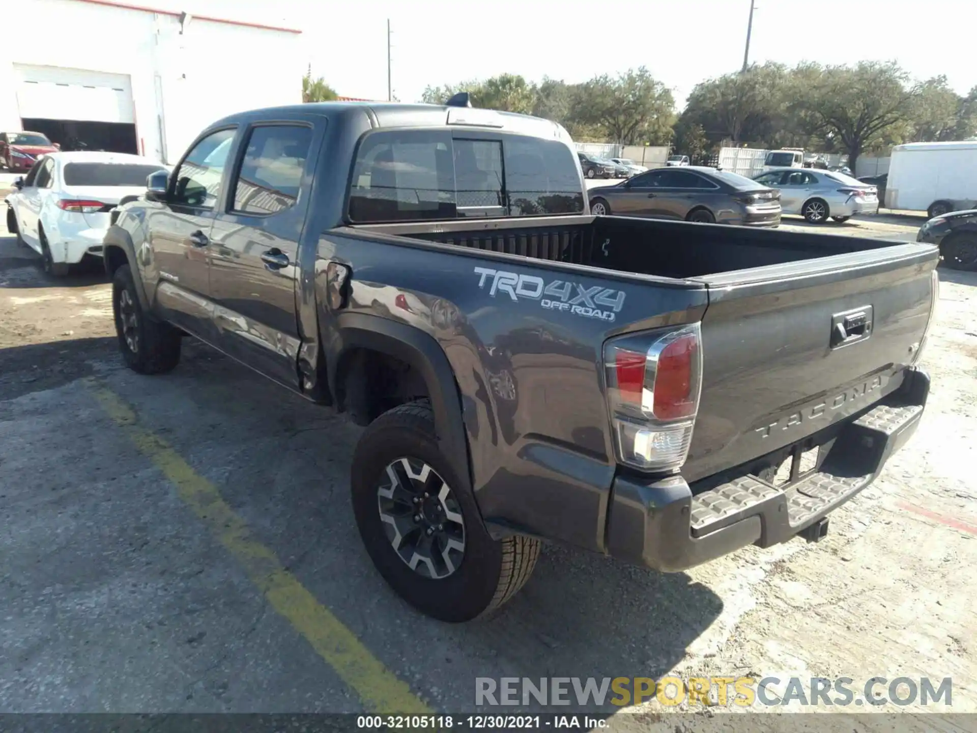 3 Photograph of a damaged car 5TFCZ5AN5MX263852 TOYOTA TACOMA 4WD 2021