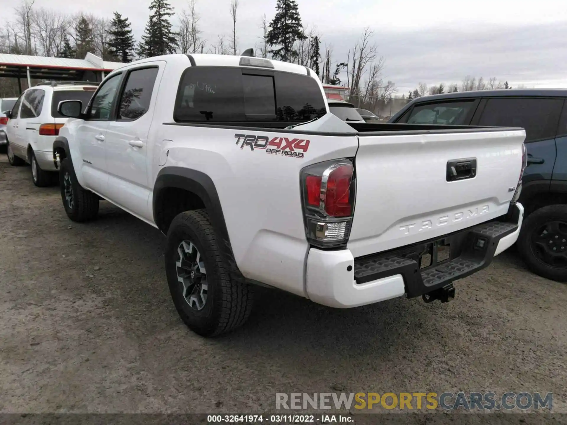 3 Photograph of a damaged car 5TFCZ5AN5MX265780 TOYOTA TACOMA 4WD 2021