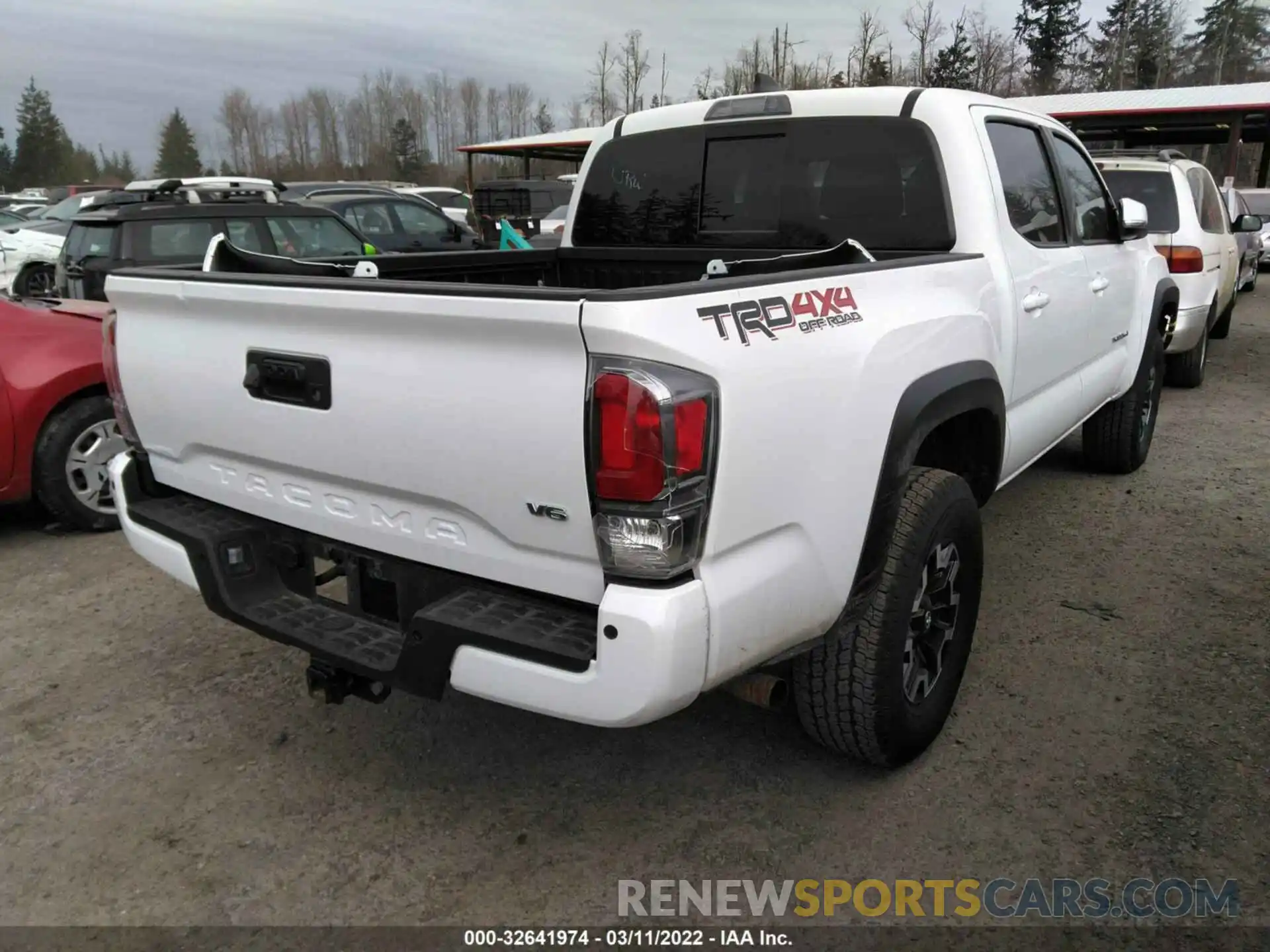 4 Фотография поврежденного автомобиля 5TFCZ5AN5MX265780 TOYOTA TACOMA 4WD 2021