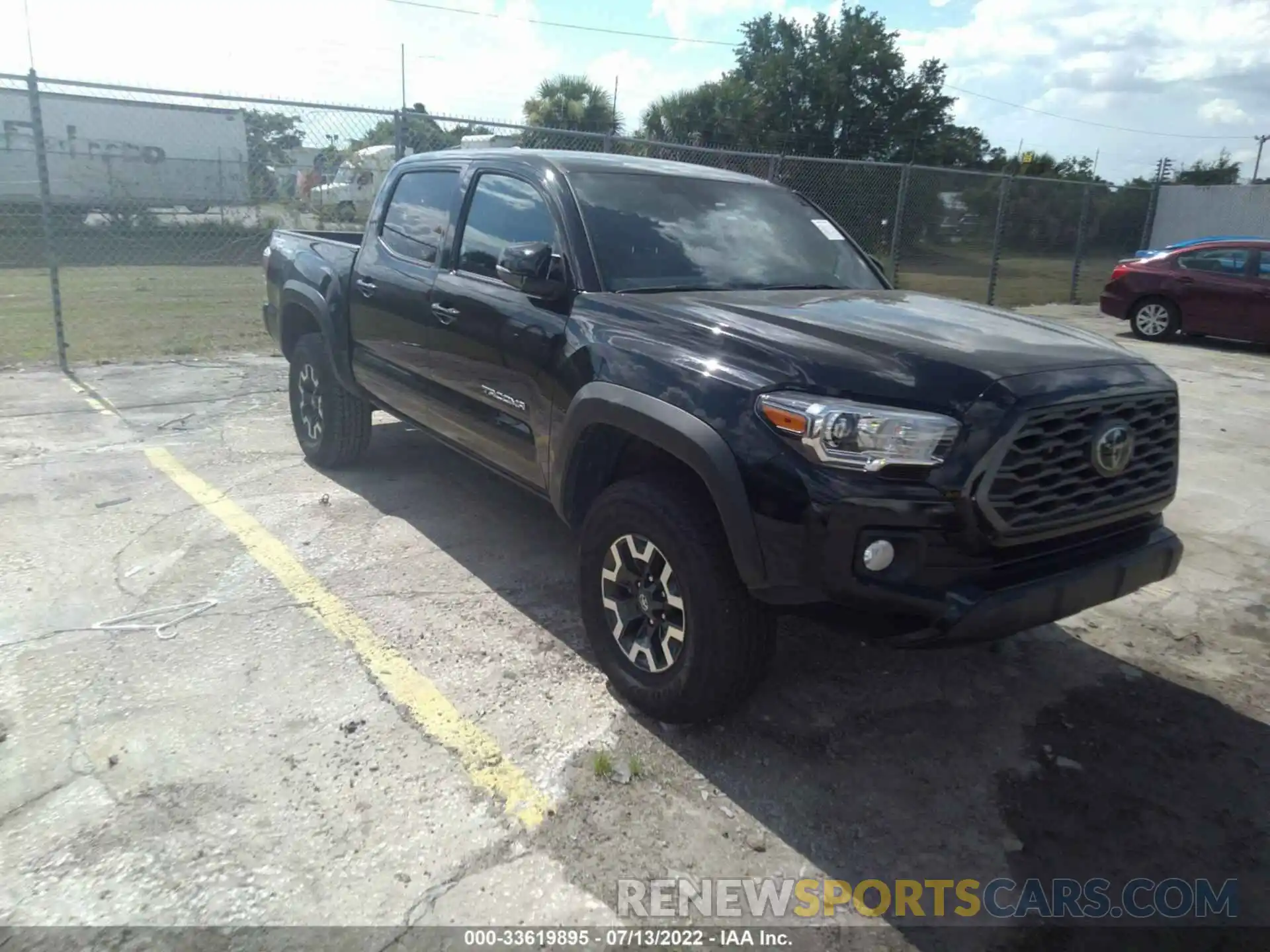 1 Фотография поврежденного автомобиля 5TFCZ5AN5MX271420 TOYOTA TACOMA 4WD 2021