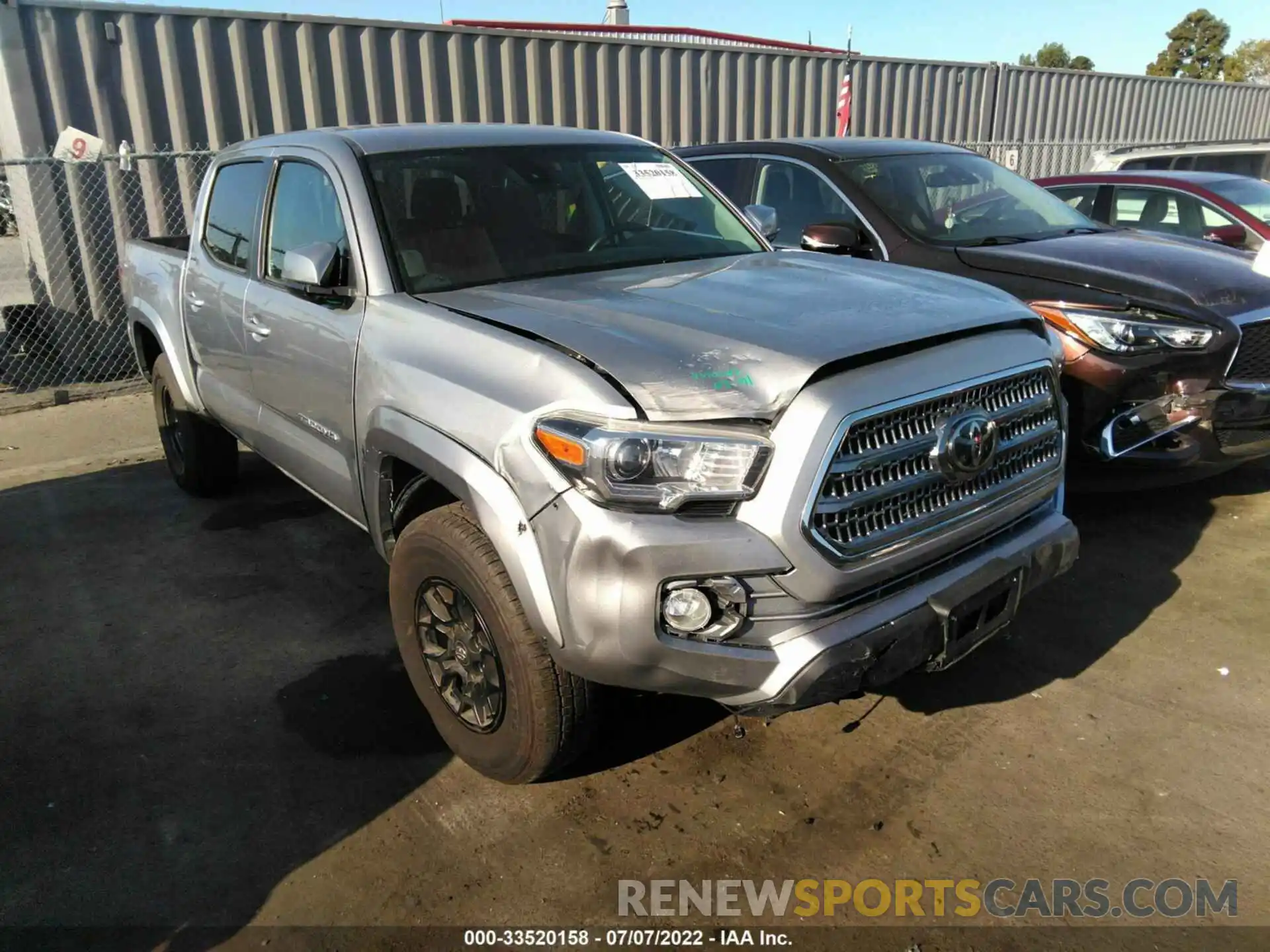 1 Photograph of a damaged car 5TFCZ5AN5MX282384 TOYOTA TACOMA 4WD 2021