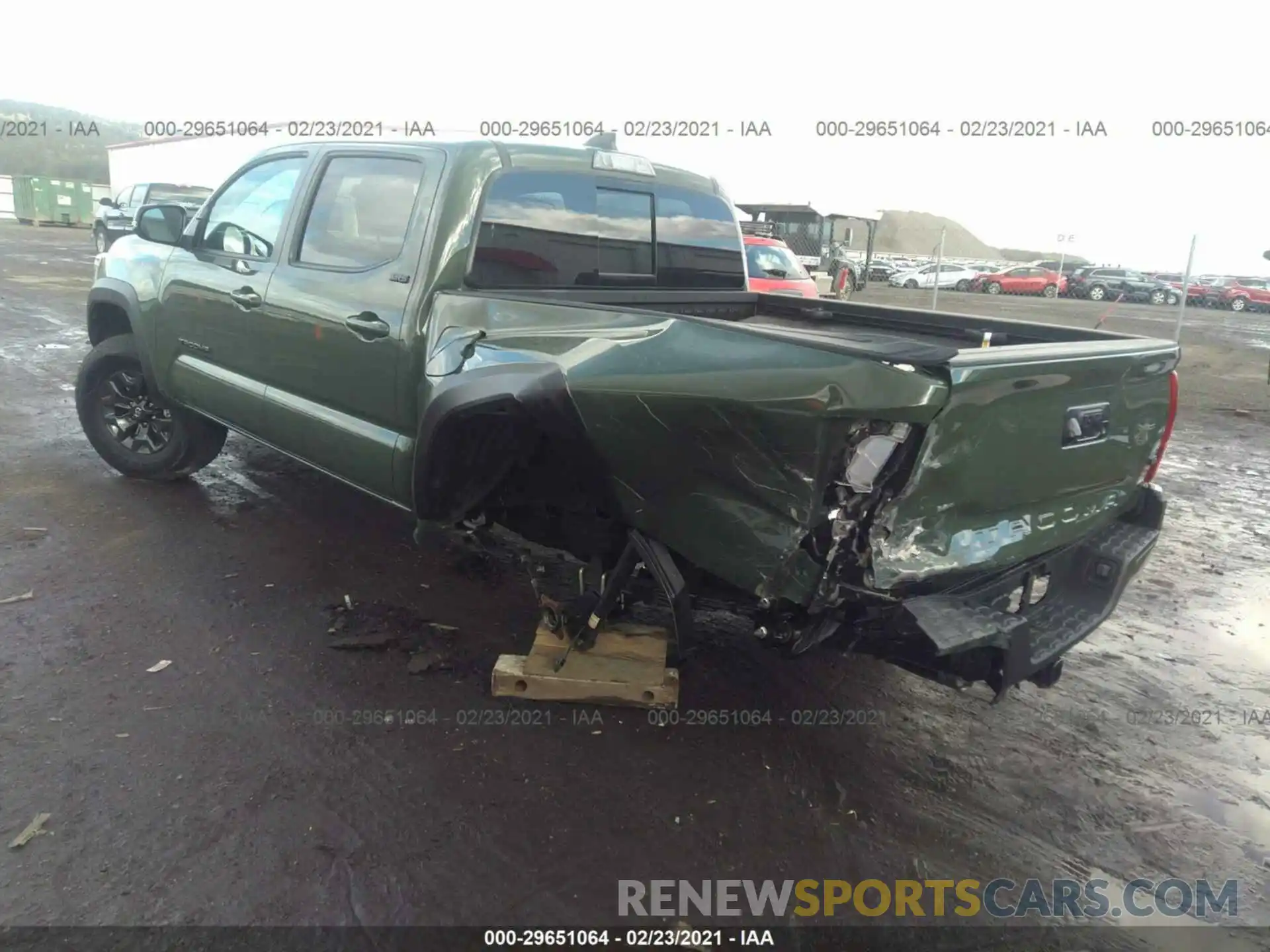 3 Photograph of a damaged car 5TFCZ5AN6MX255825 TOYOTA TACOMA 4WD 2021