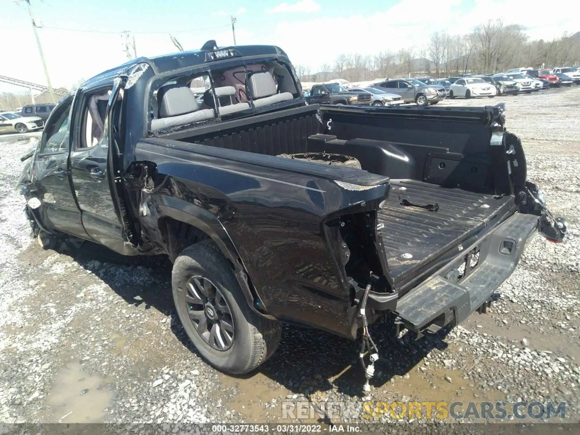 3 Фотография поврежденного автомобиля 5TFCZ5AN6MX261530 TOYOTA TACOMA 4WD 2021