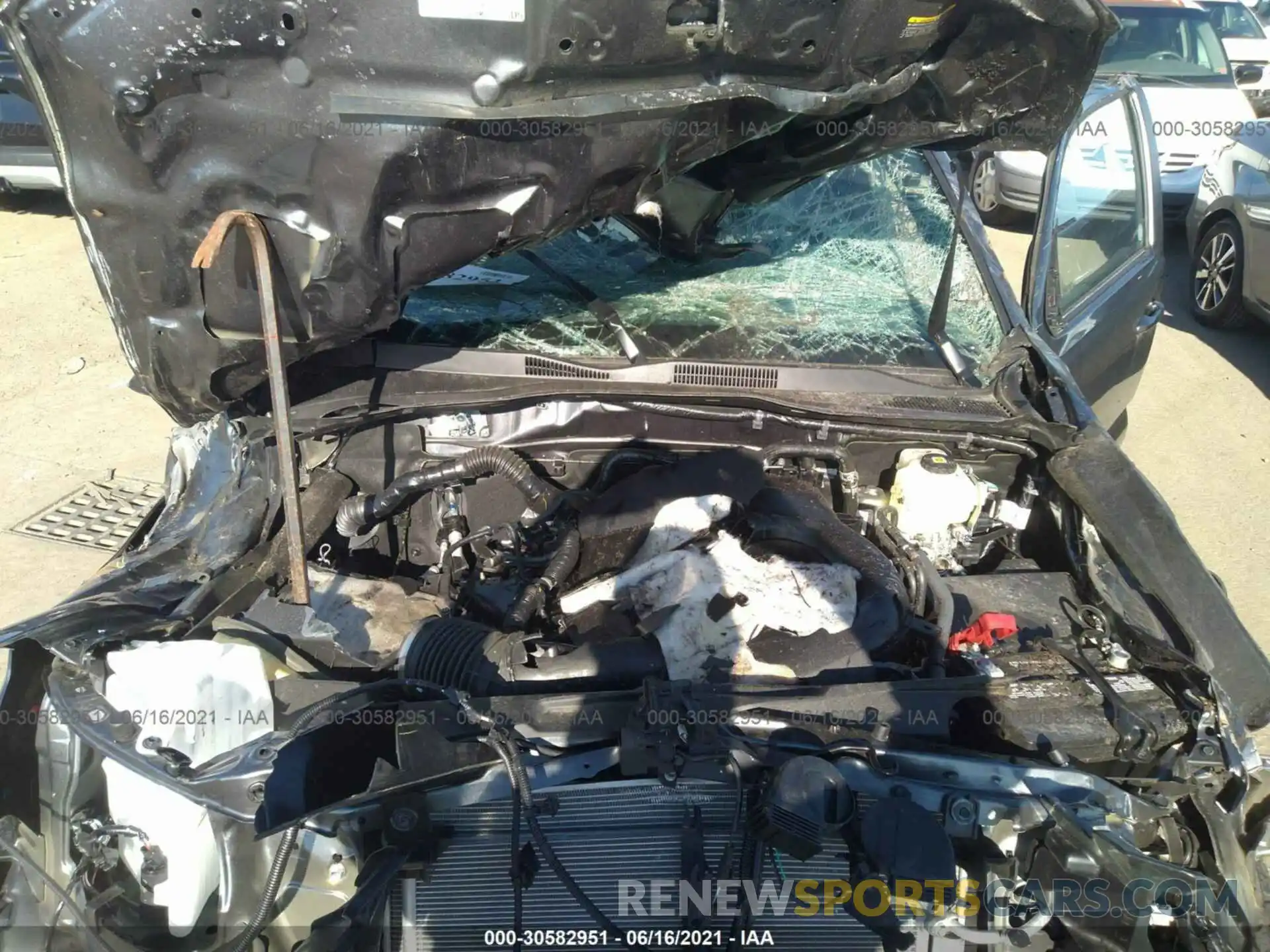 10 Photograph of a damaged car 5TFCZ5AN6MX264637 TOYOTA TACOMA 4WD 2021