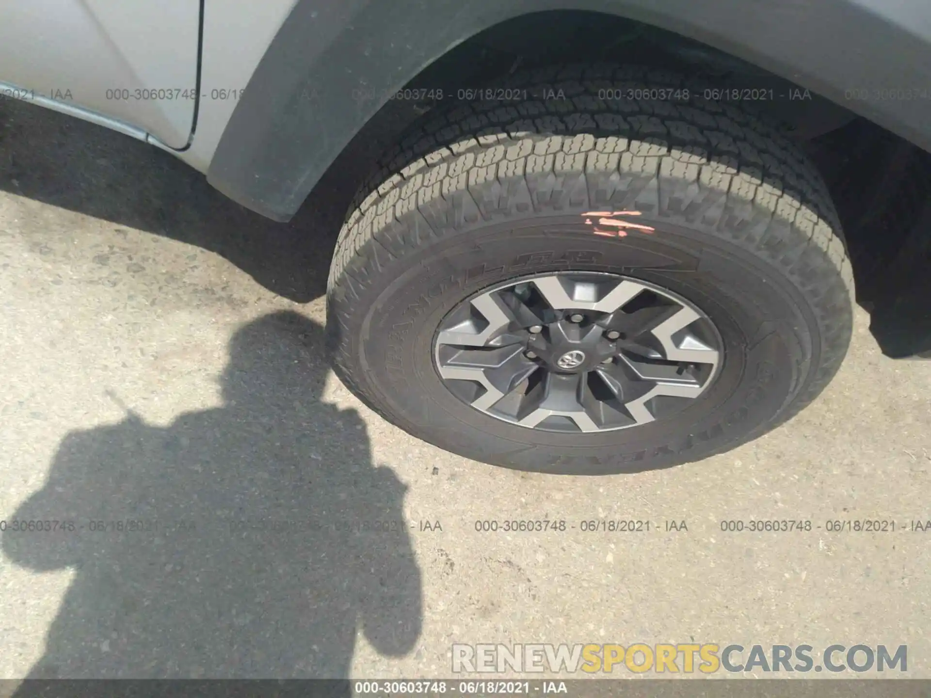 14 Photograph of a damaged car 5TFCZ5AN6MX265643 TOYOTA TACOMA 4WD 2021