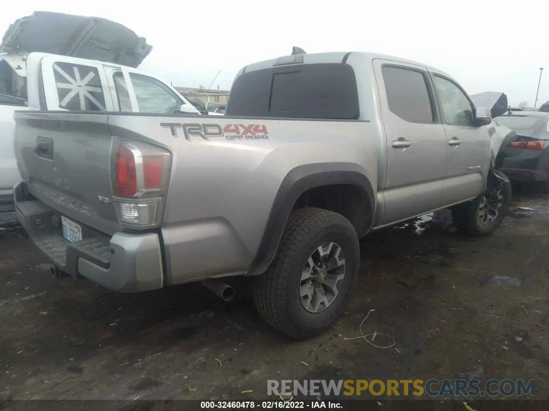 4 Фотография поврежденного автомобиля 5TFCZ5AN6MX271829 TOYOTA TACOMA 4WD 2021