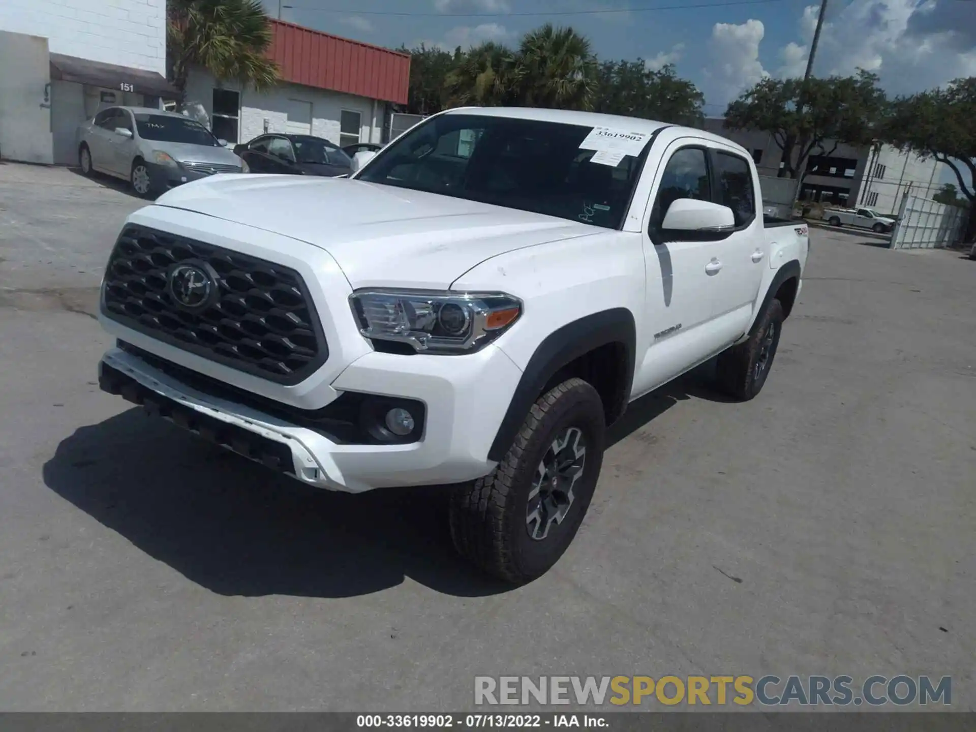 2 Photograph of a damaged car 5TFCZ5AN6MX271992 TOYOTA TACOMA 4WD 2021