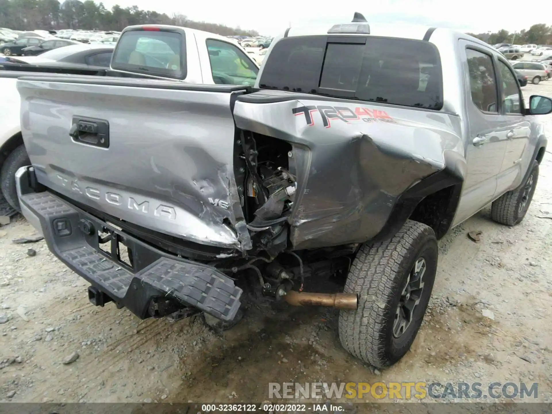 6 Photograph of a damaged car 5TFCZ5AN6MX272771 TOYOTA TACOMA 4WD 2021