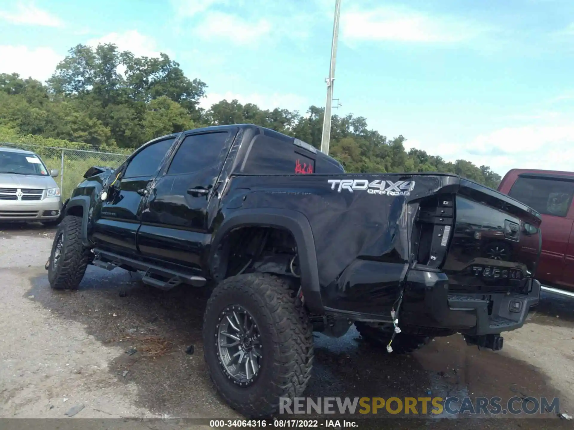 3 Photograph of a damaged car 5TFCZ5AN6MX274830 TOYOTA TACOMA 4WD 2021