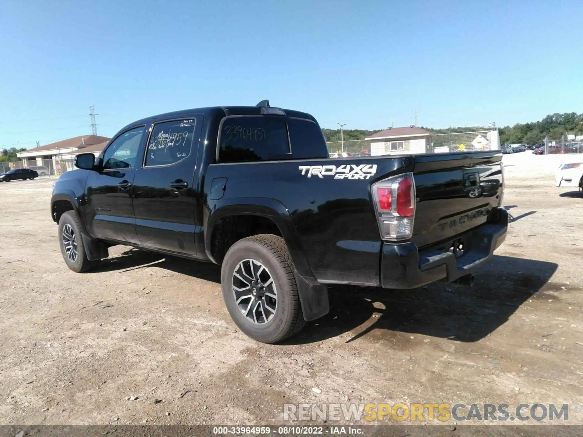 3 Photograph of a damaged car 5TFCZ5AN6MX277503 TOYOTA TACOMA 4WD 2021