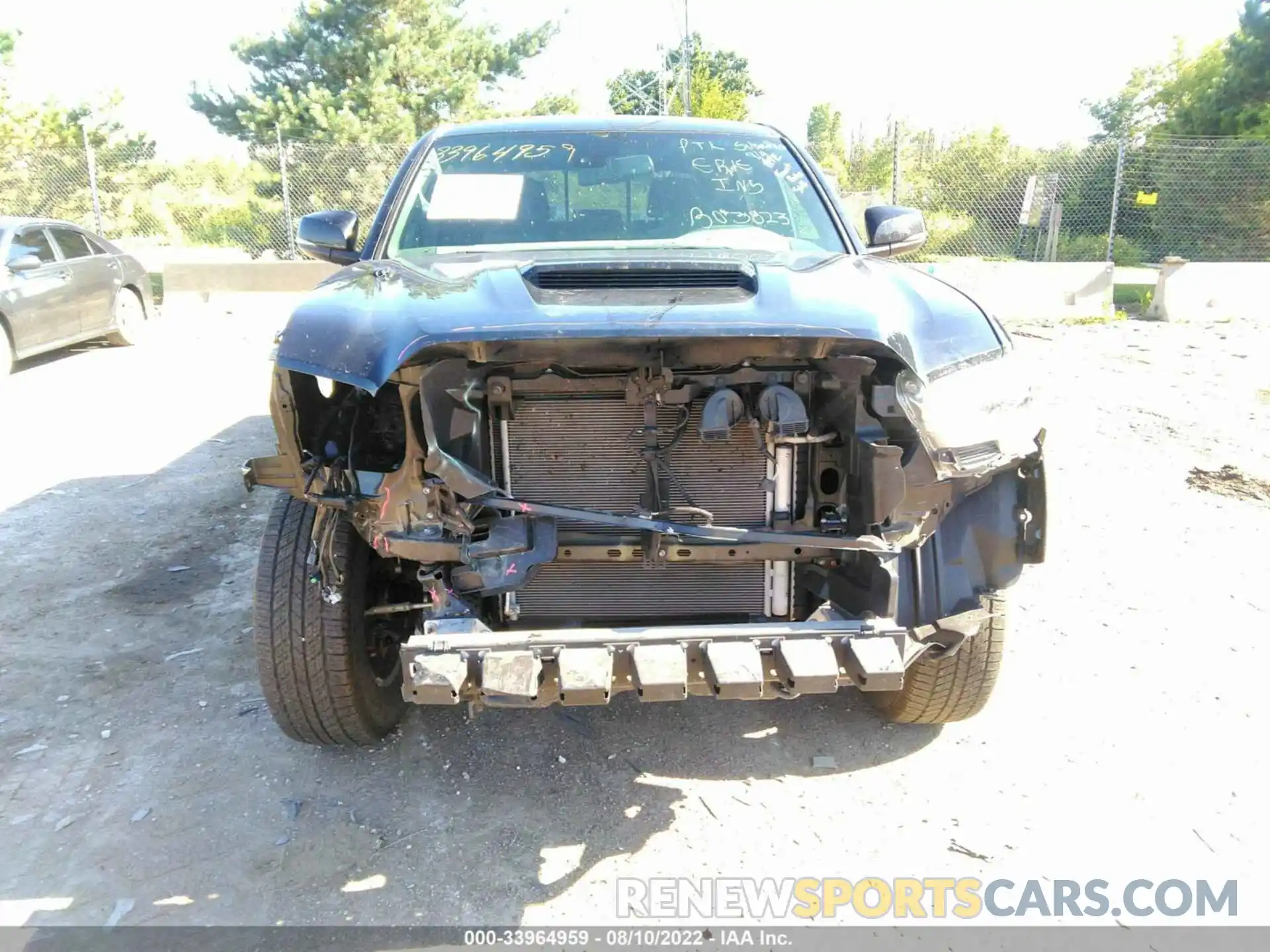 6 Photograph of a damaged car 5TFCZ5AN6MX277503 TOYOTA TACOMA 4WD 2021