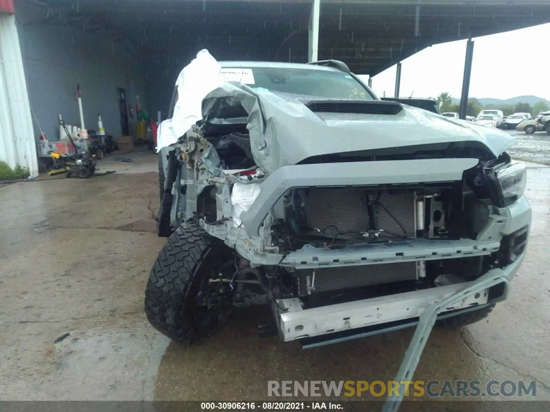 6 Photograph of a damaged car 5TFCZ5AN7MX254697 TOYOTA TACOMA 4WD 2021