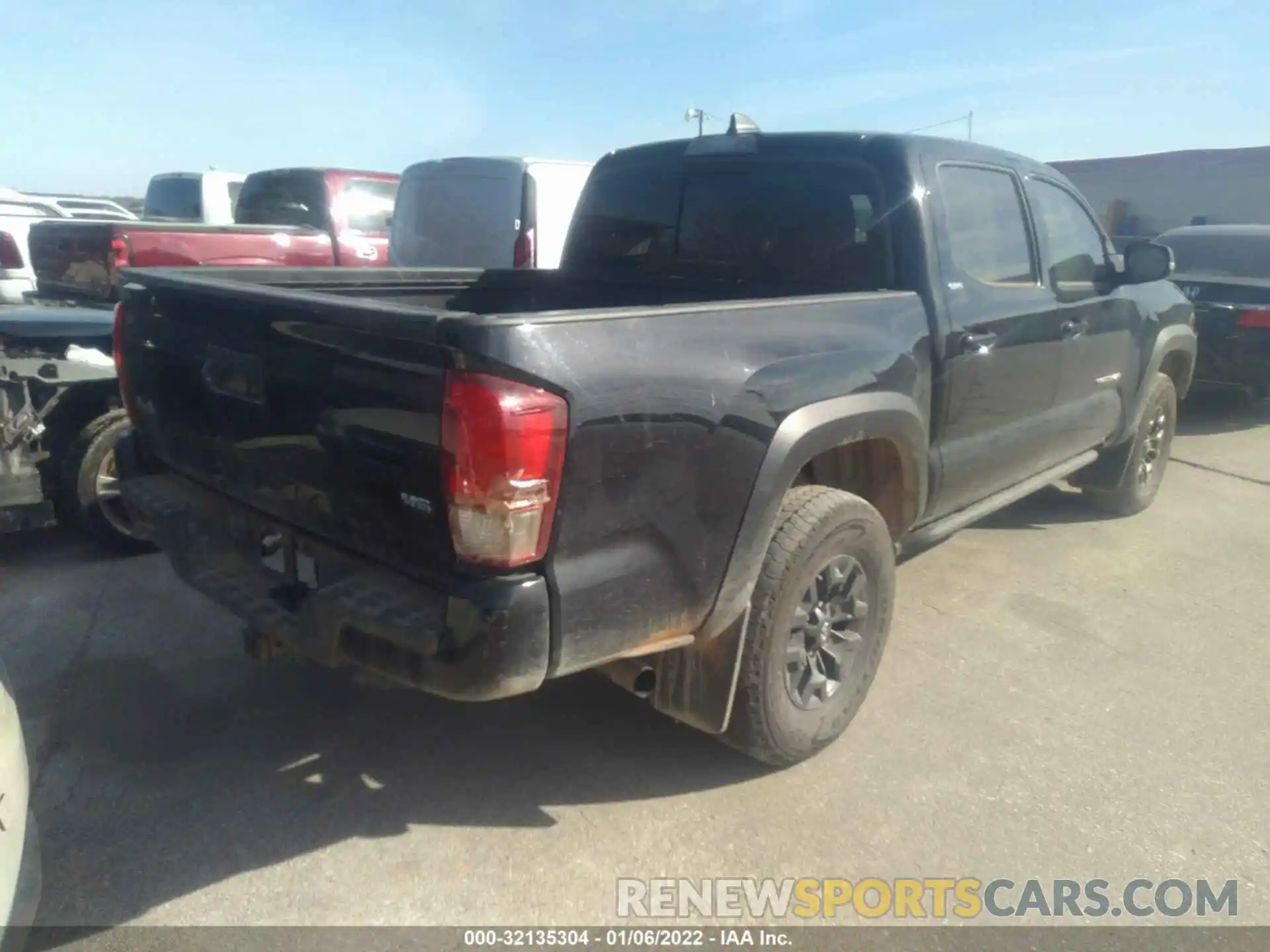 4 Фотография поврежденного автомобиля 5TFCZ5AN7MX256837 TOYOTA TACOMA 4WD 2021