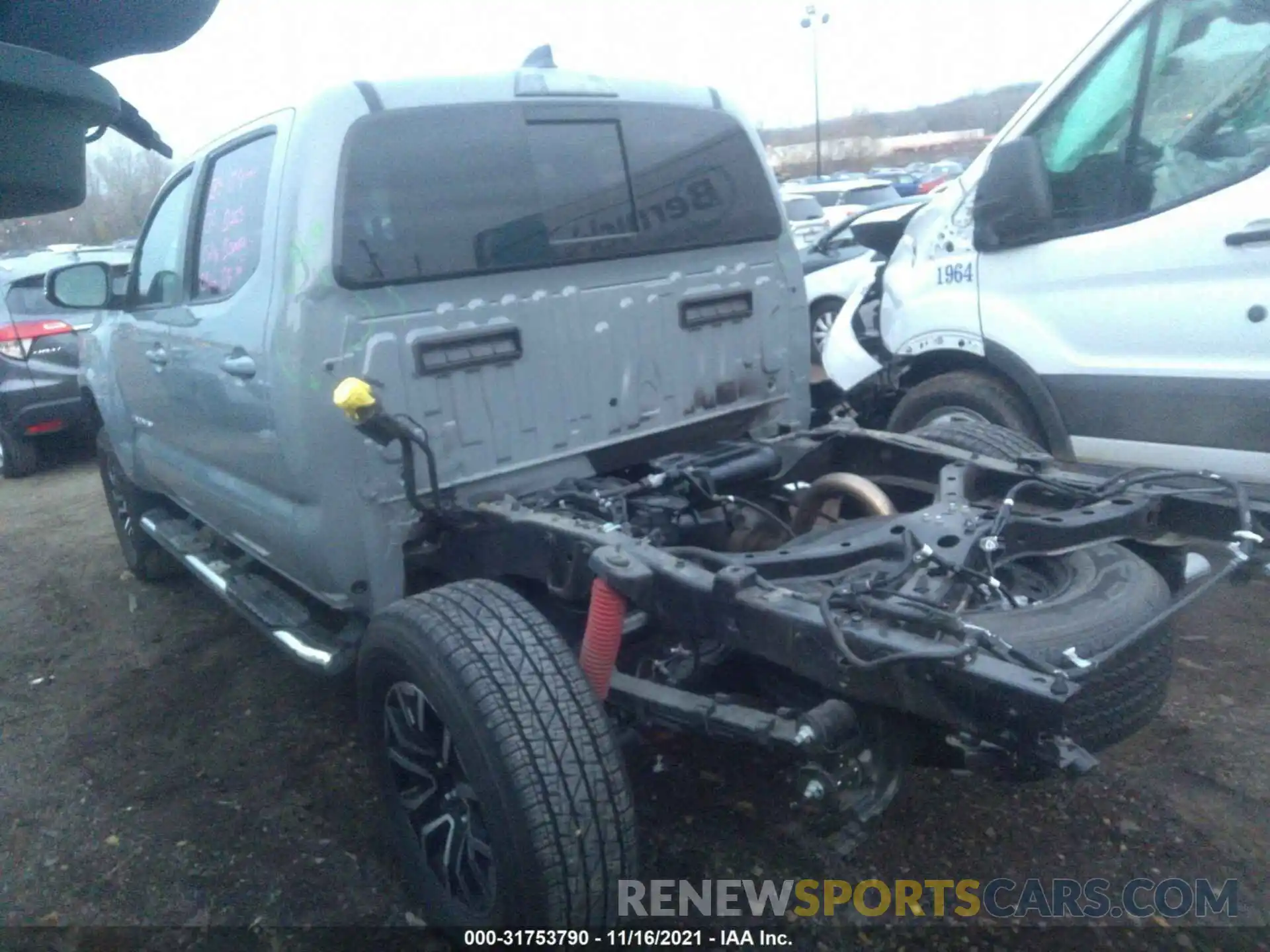 3 Фотография поврежденного автомобиля 5TFCZ5AN7MX259916 TOYOTA TACOMA 4WD 2021