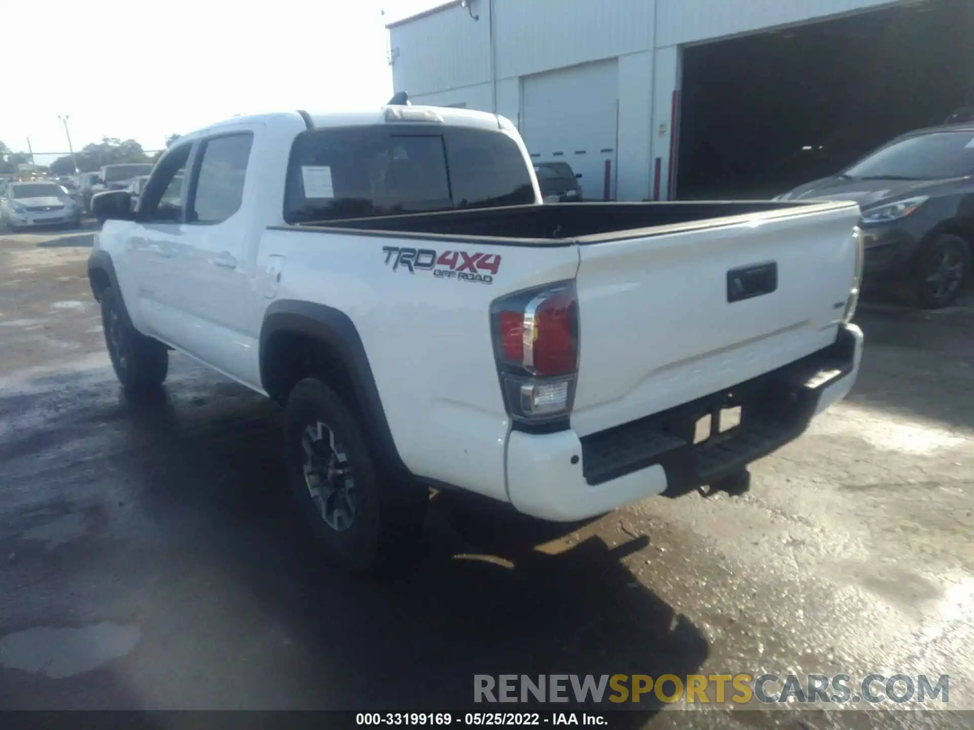 3 Photograph of a damaged car 5TFCZ5AN7MX265022 TOYOTA TACOMA 4WD 2021