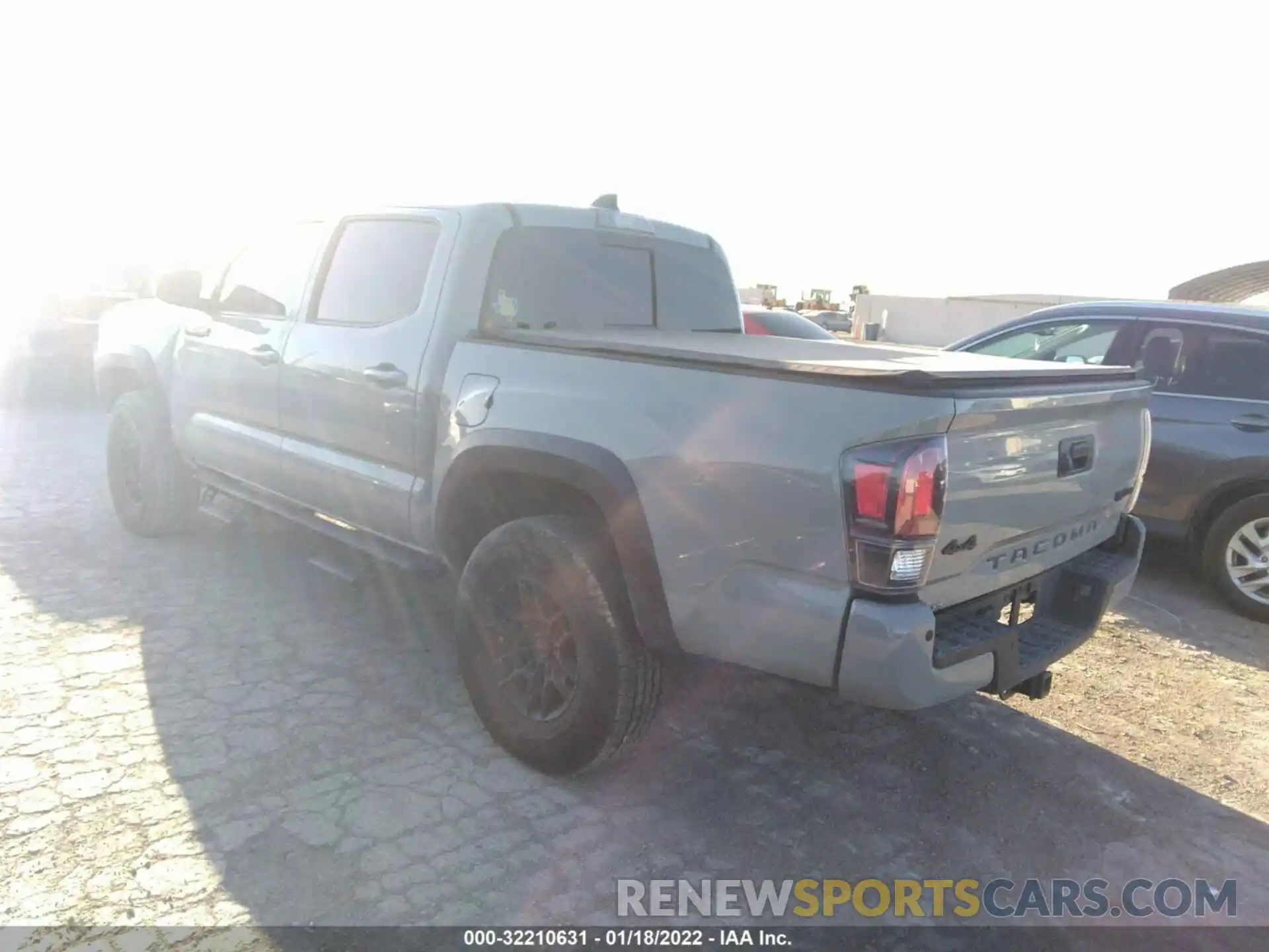 3 Photograph of a damaged car 5TFCZ5AN7MX268065 TOYOTA TACOMA 4WD 2021