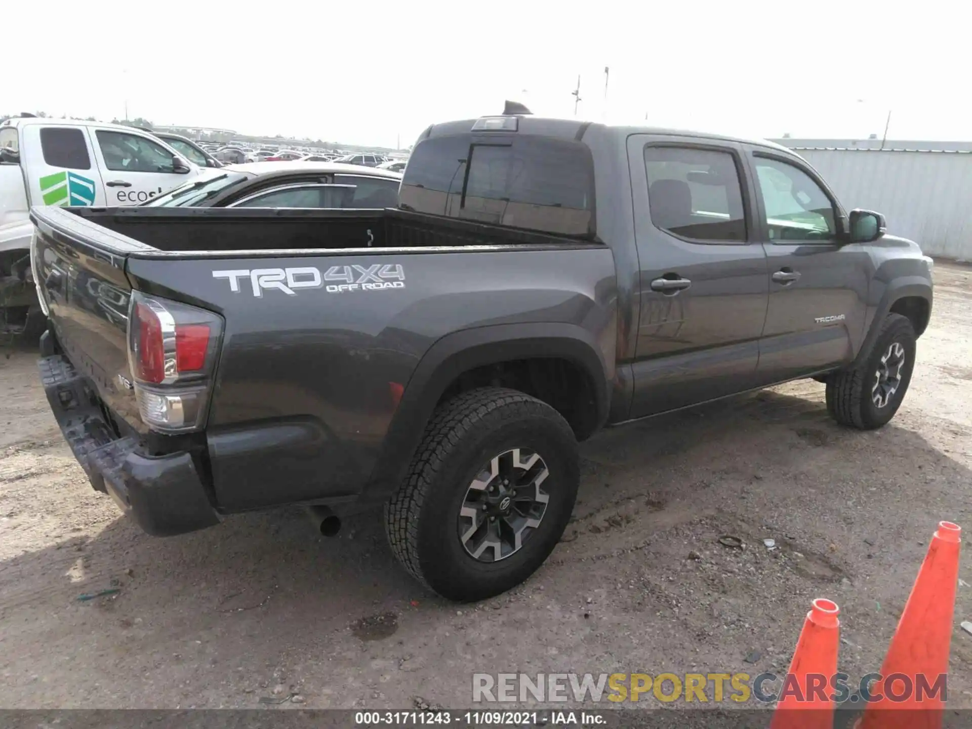 4 Photograph of a damaged car 5TFCZ5AN7MX268776 TOYOTA TACOMA 4WD 2021