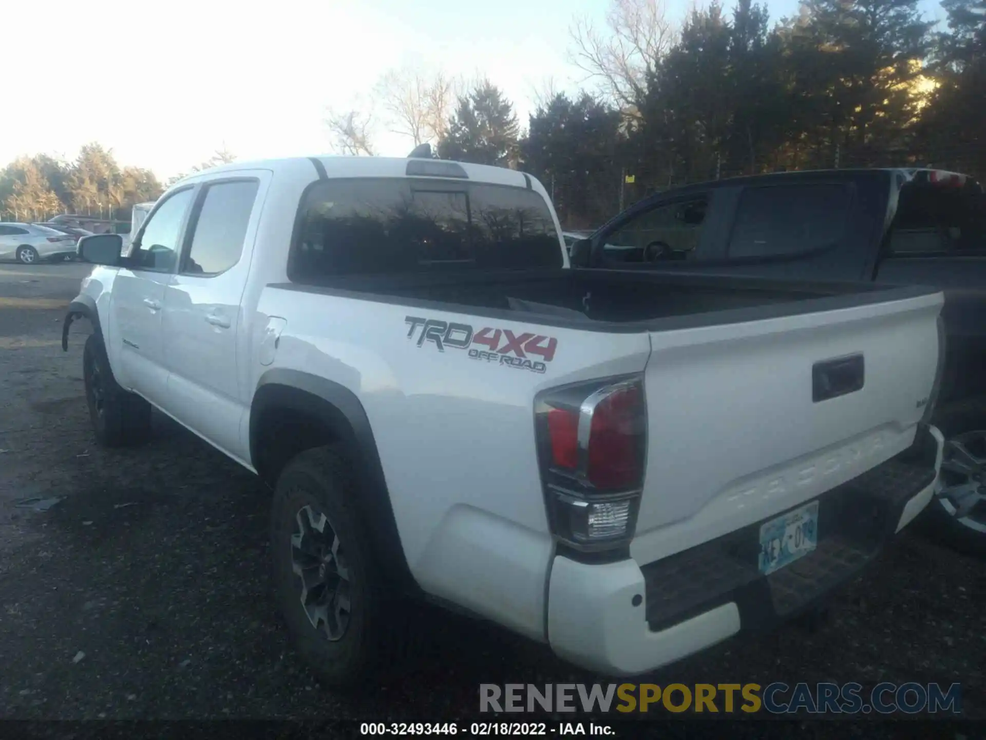 3 Фотография поврежденного автомобиля 5TFCZ5AN7MX269555 TOYOTA TACOMA 4WD 2021