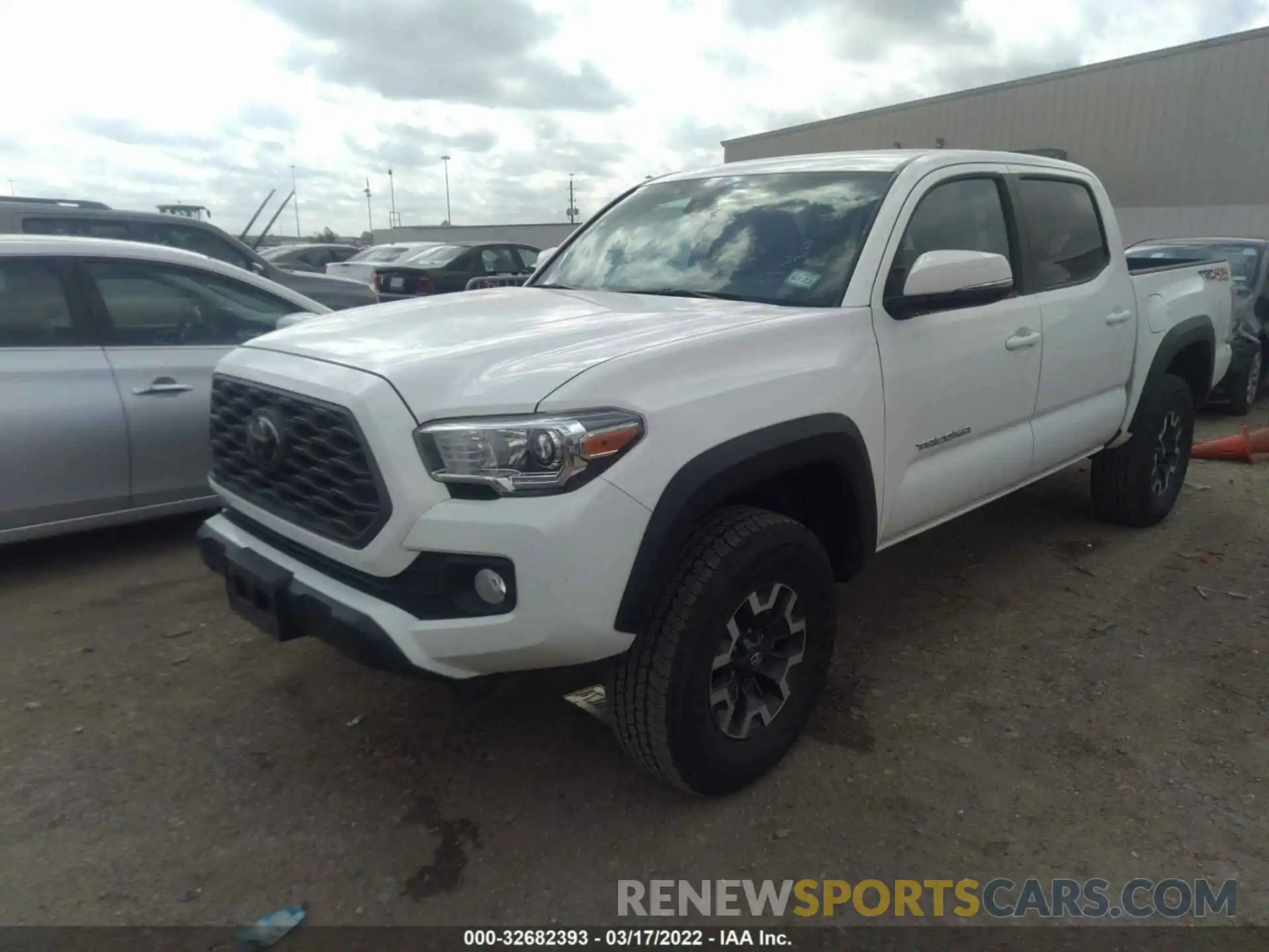 2 Photograph of a damaged car 5TFCZ5AN7MX271614 TOYOTA TACOMA 4WD 2021