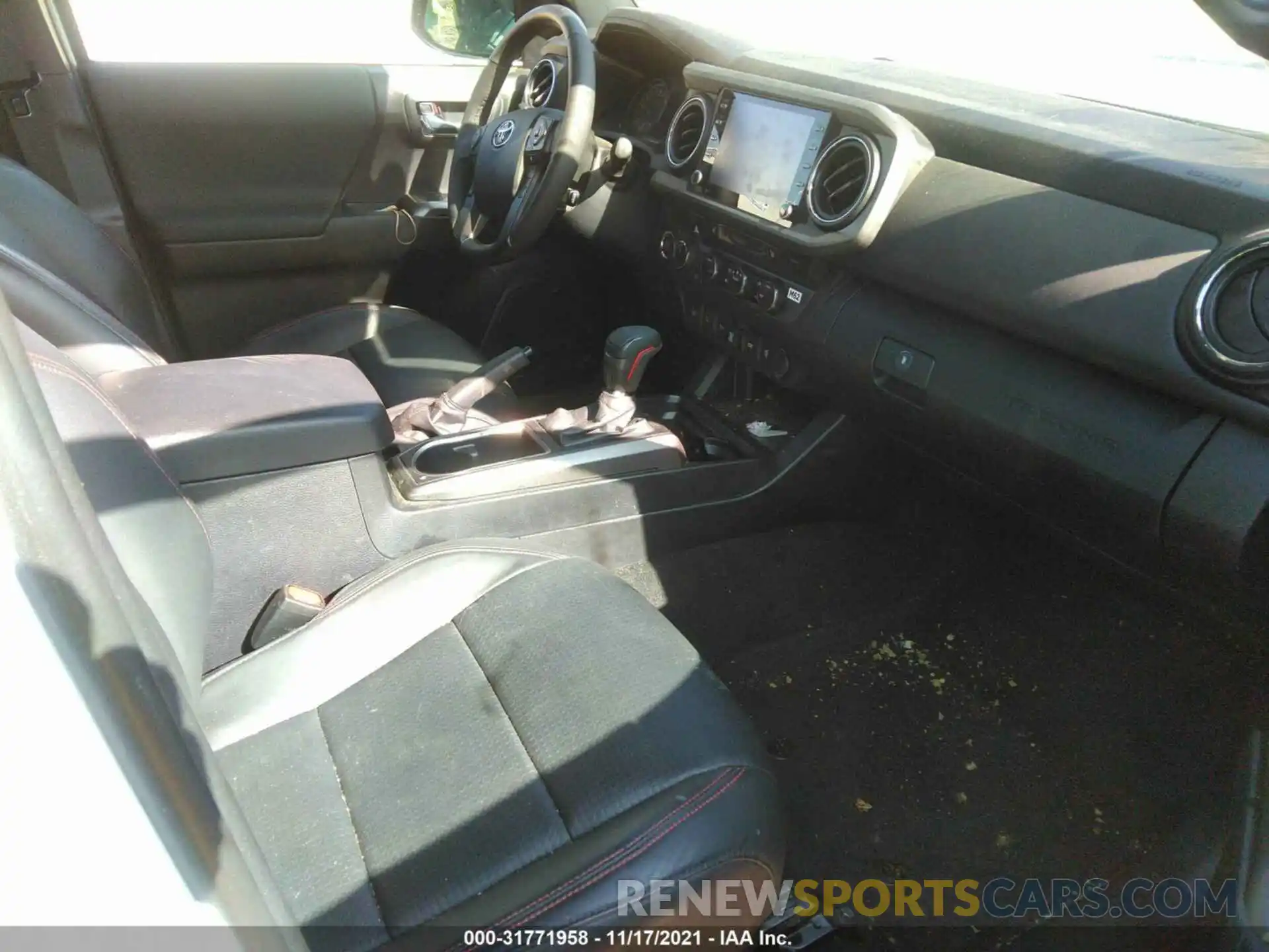 5 Photograph of a damaged car 5TFCZ5AN8MX249184 TOYOTA TACOMA 4WD 2021