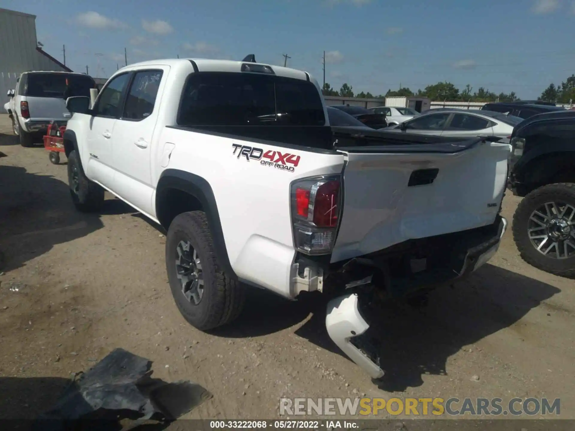 3 Photograph of a damaged car 5TFCZ5AN8MX263750 TOYOTA TACOMA 4WD 2021