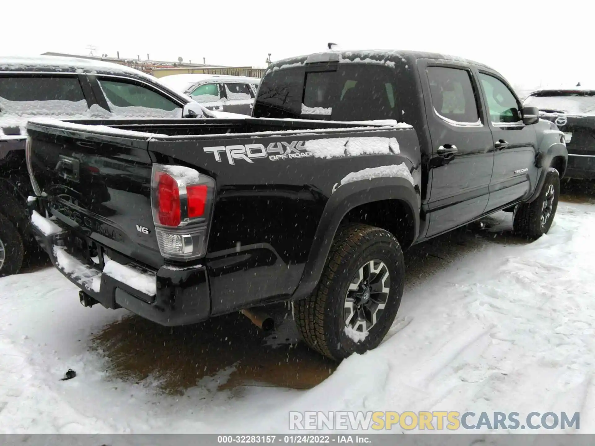 4 Фотография поврежденного автомобиля 5TFCZ5AN8MX263943 TOYOTA TACOMA 4WD 2021