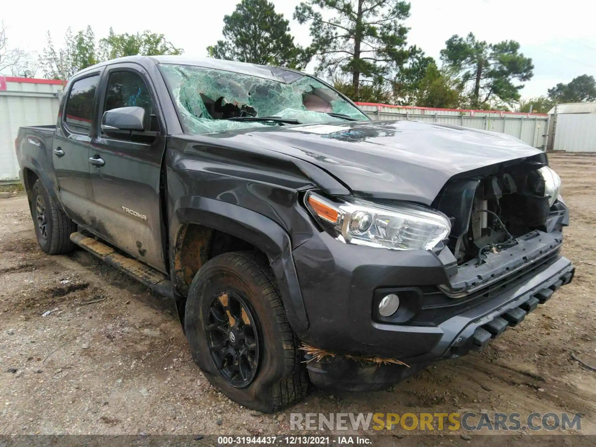 1 Photograph of a damaged car 5TFCZ5AN8MX269838 TOYOTA TACOMA 4WD 2021