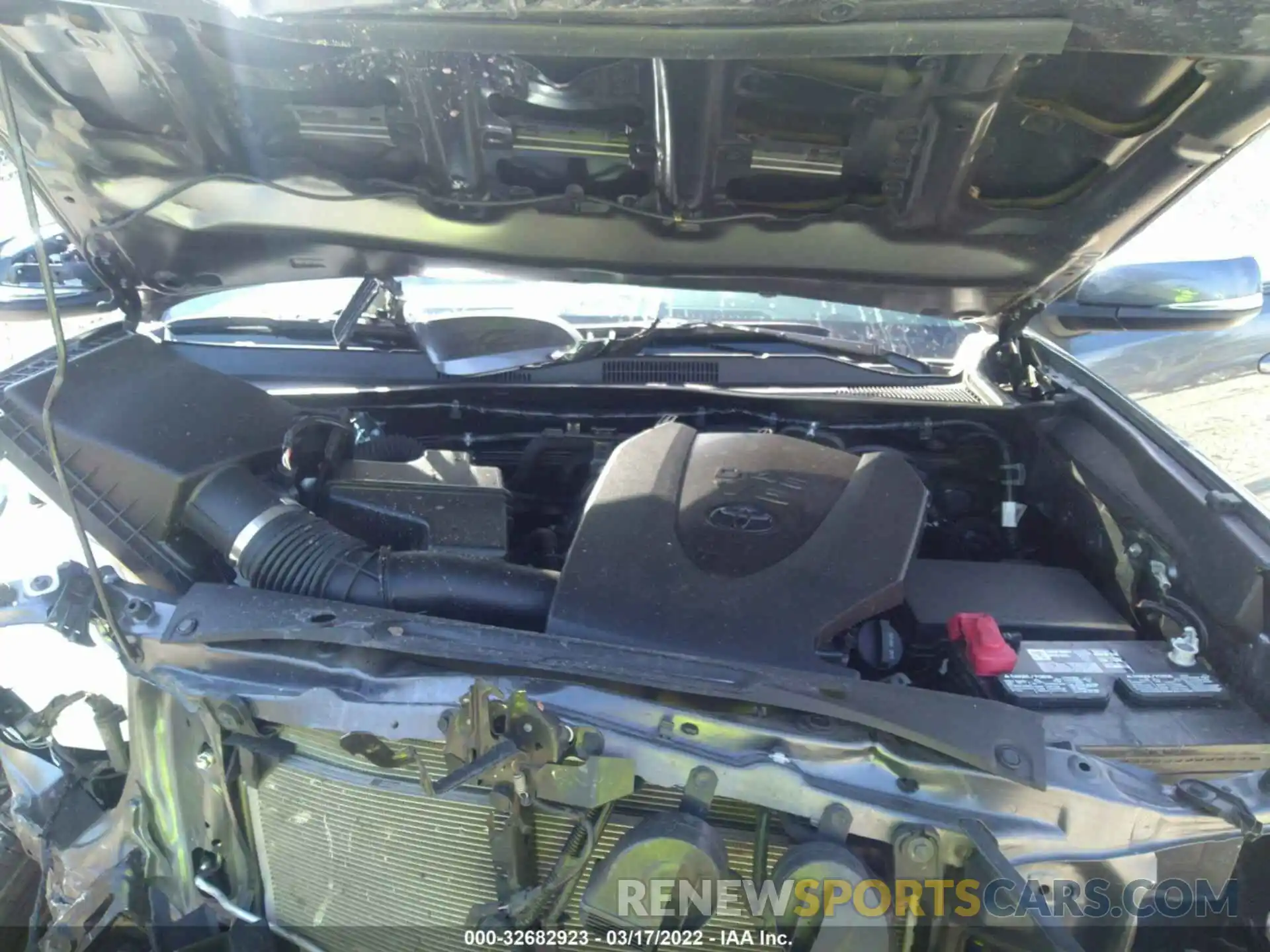 10 Photograph of a damaged car 5TFCZ5AN9MX245970 TOYOTA TACOMA 4WD 2021