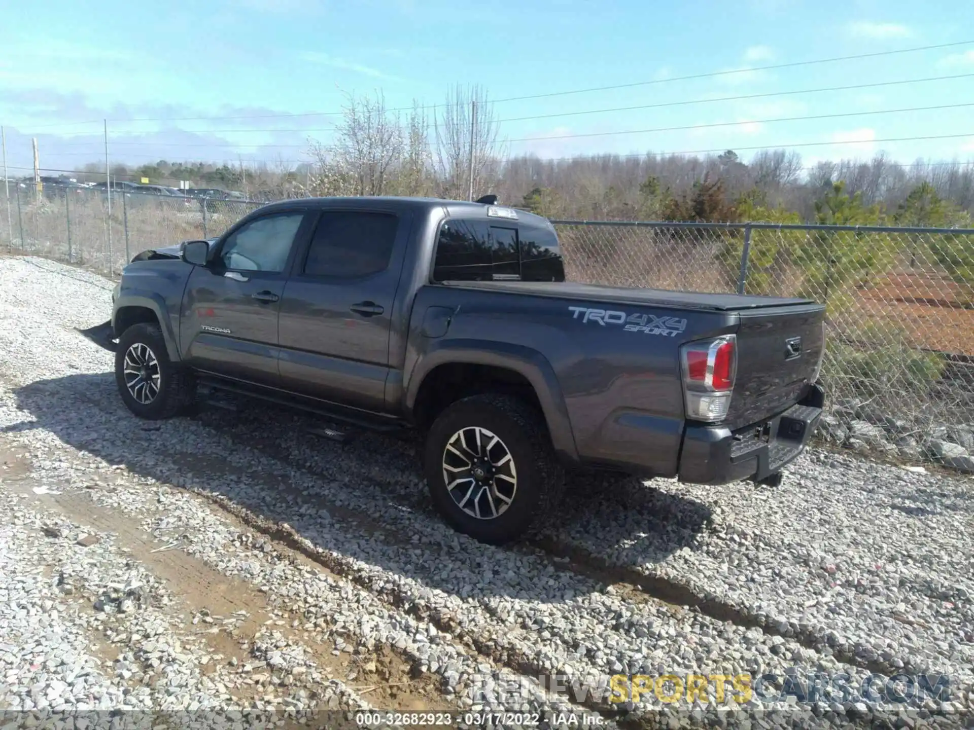 3 Photograph of a damaged car 5TFCZ5AN9MX245970 TOYOTA TACOMA 4WD 2021