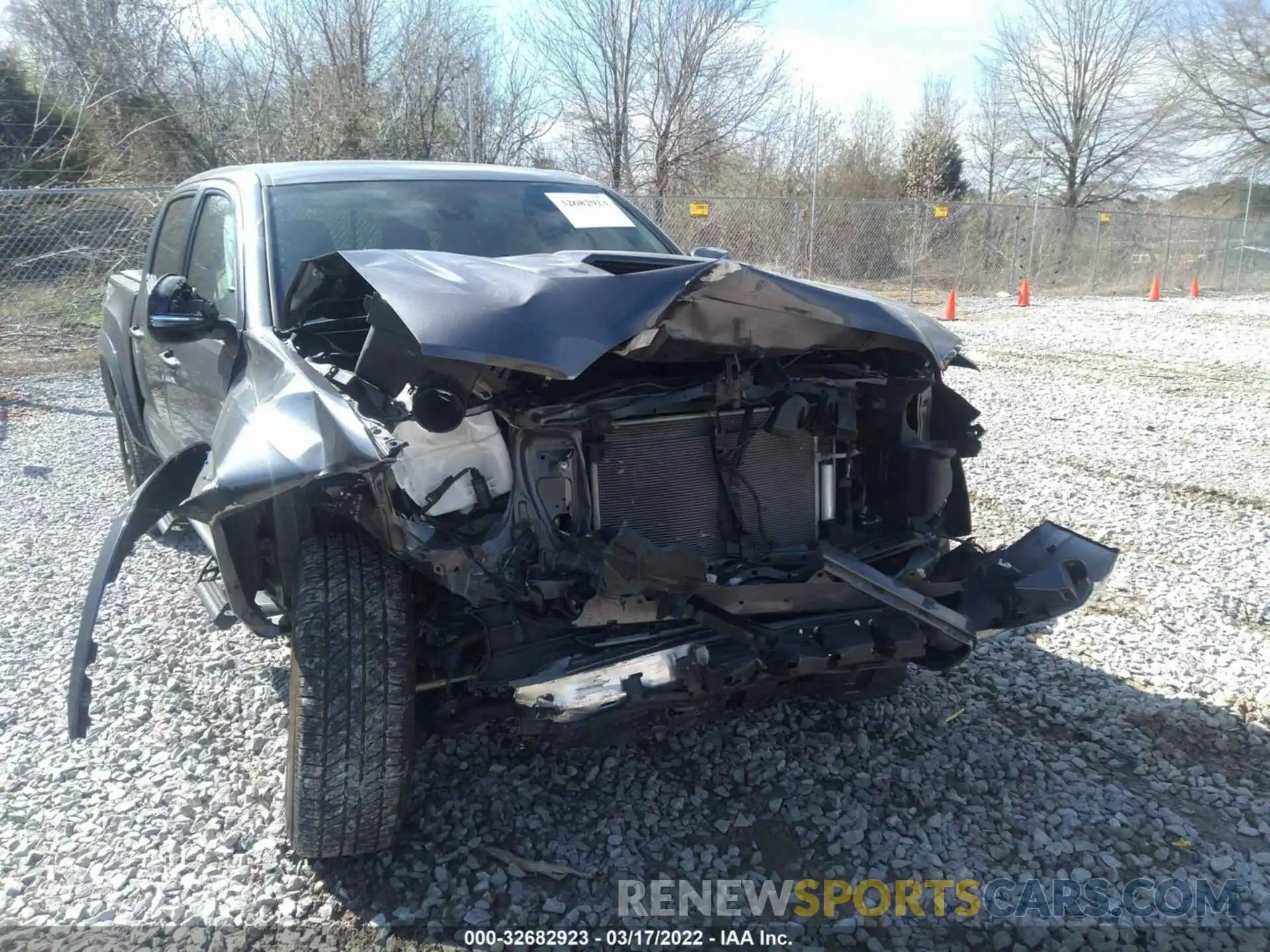 6 Photograph of a damaged car 5TFCZ5AN9MX245970 TOYOTA TACOMA 4WD 2021