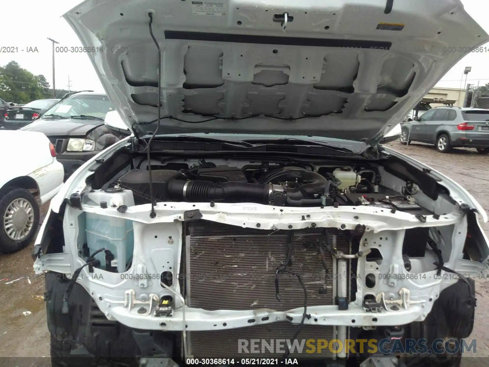 10 Photograph of a damaged car 5TFCZ5AN9MX246858 TOYOTA TACOMA 4WD 2021