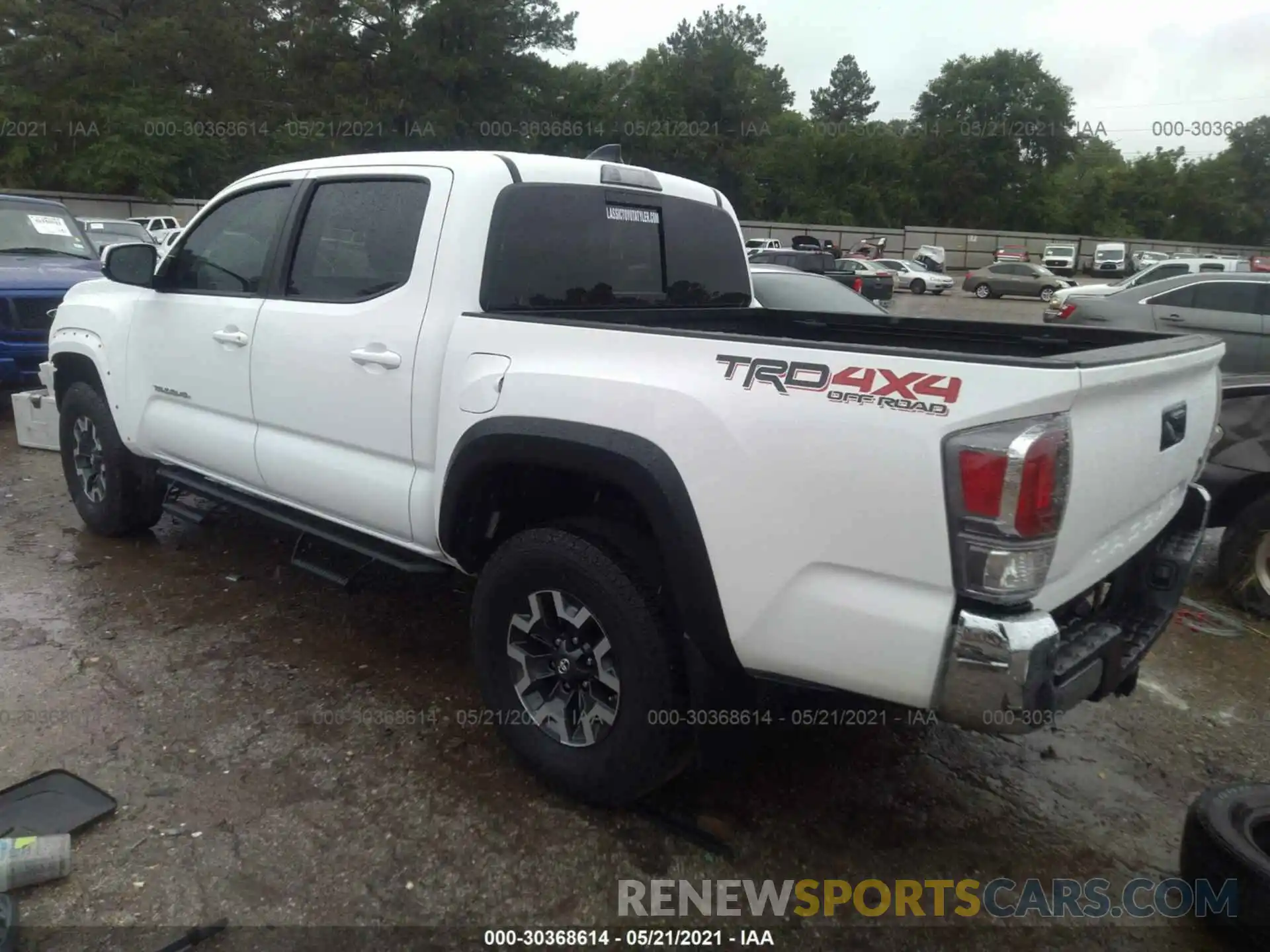 3 Photograph of a damaged car 5TFCZ5AN9MX246858 TOYOTA TACOMA 4WD 2021