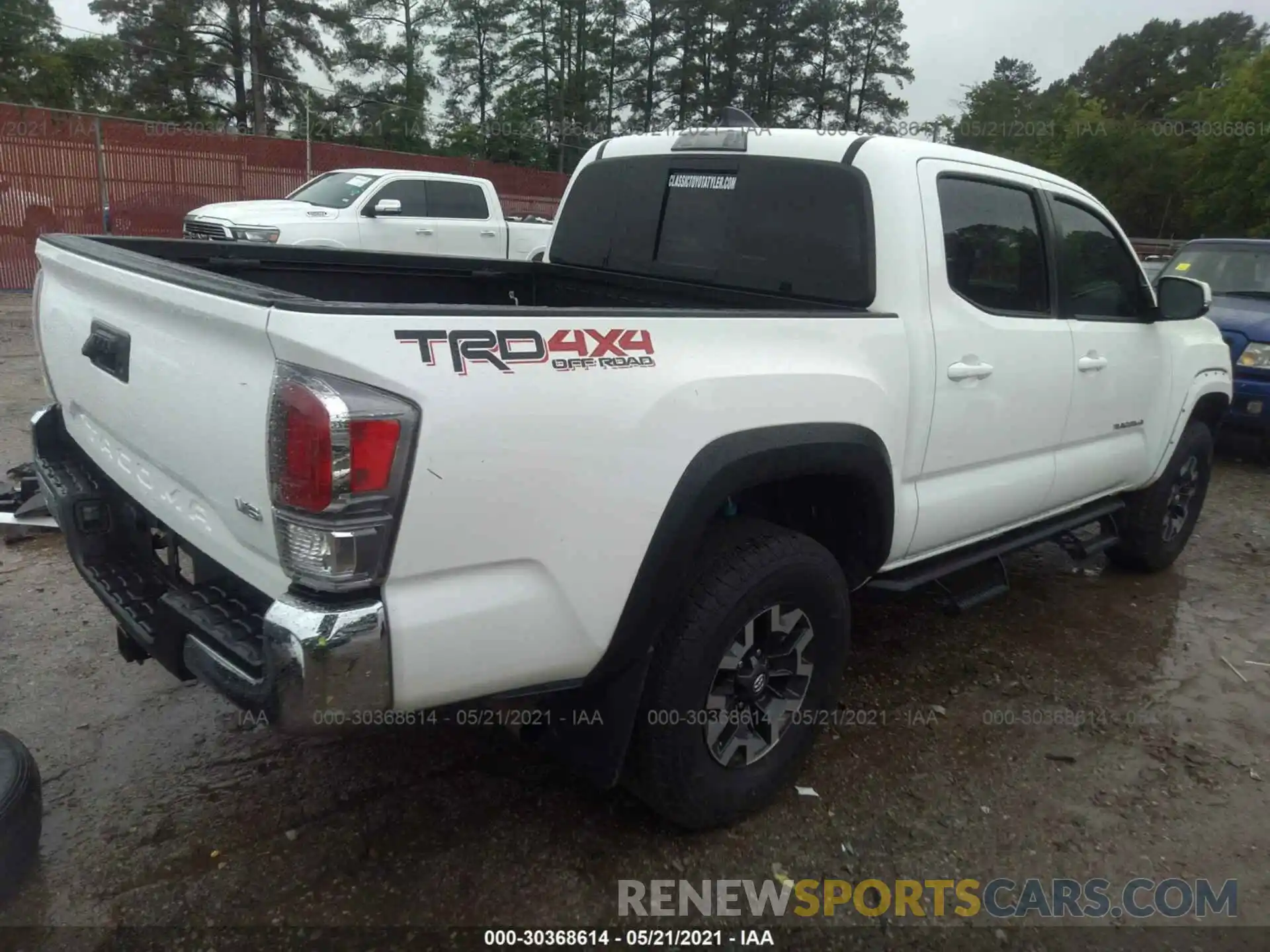 4 Фотография поврежденного автомобиля 5TFCZ5AN9MX246858 TOYOTA TACOMA 4WD 2021