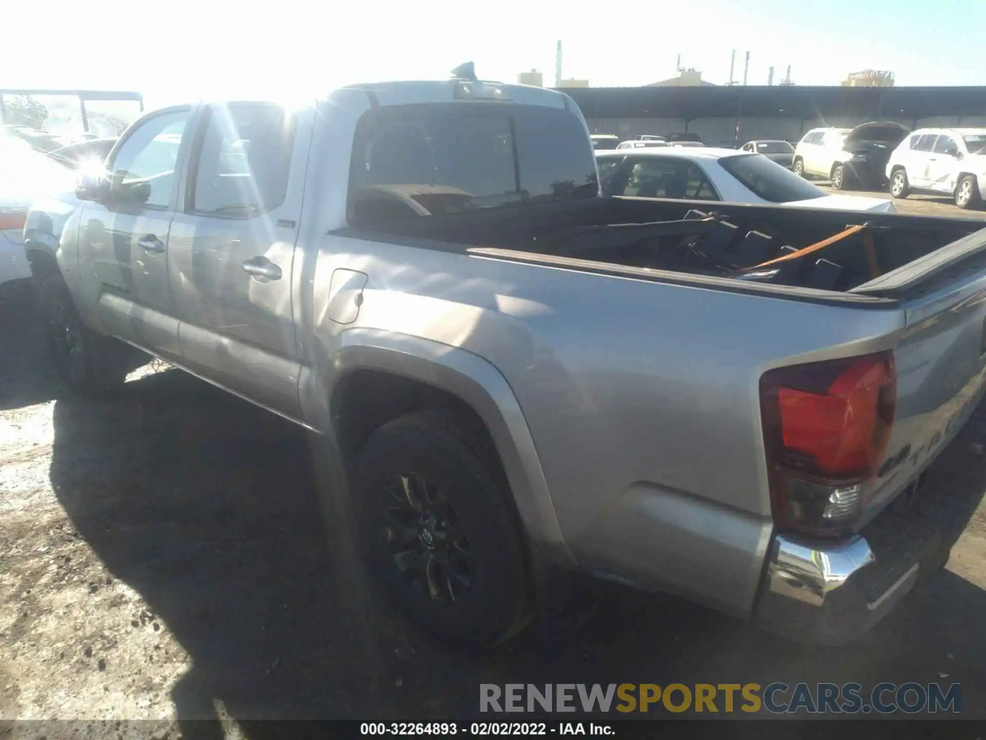 3 Photograph of a damaged car 5TFCZ5AN9MX250098 TOYOTA TACOMA 4WD 2021