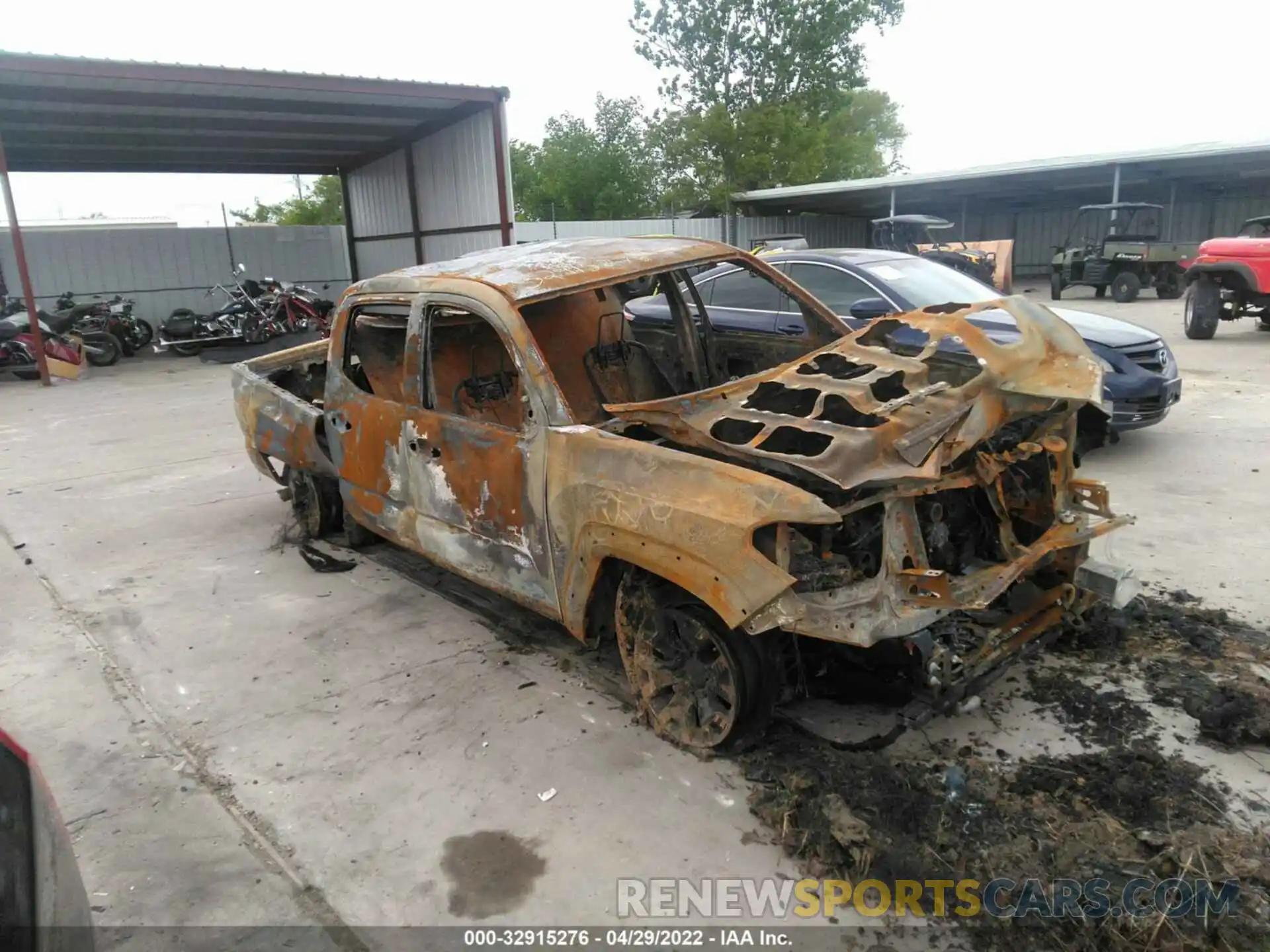 1 Photograph of a damaged car 5TFCZ5AN9MX256435 TOYOTA TACOMA 4WD 2021