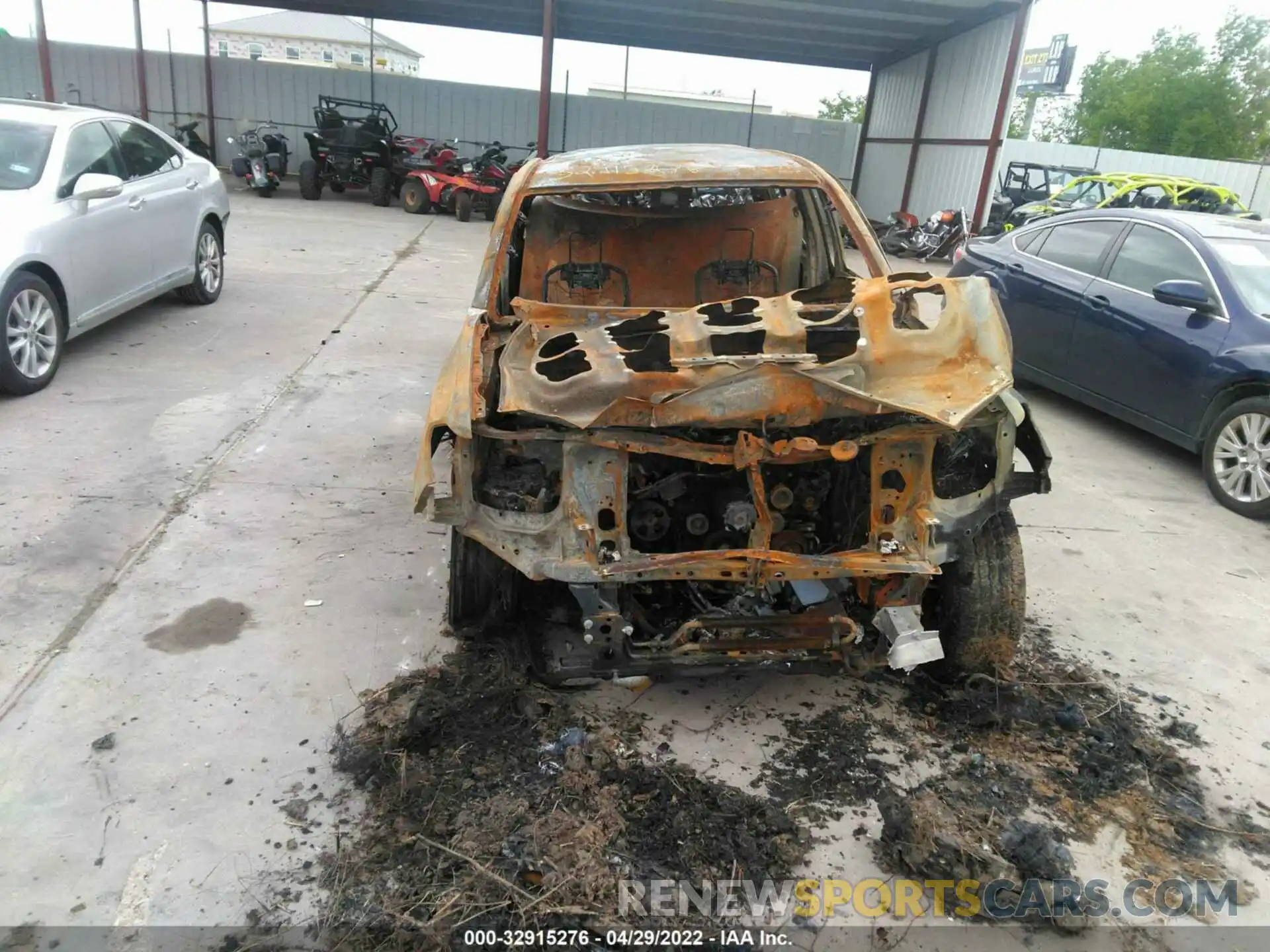 6 Photograph of a damaged car 5TFCZ5AN9MX256435 TOYOTA TACOMA 4WD 2021