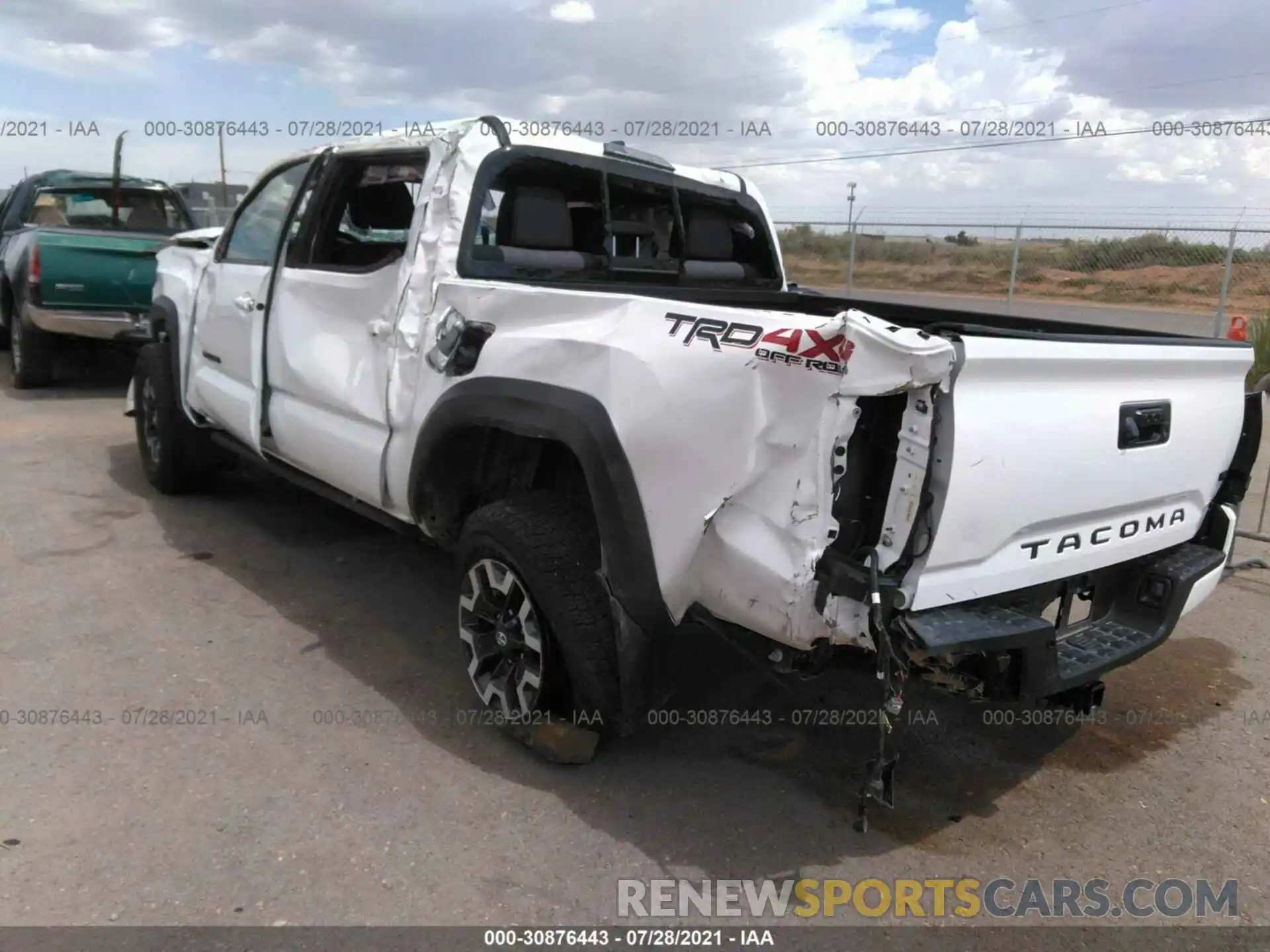 3 Photograph of a damaged car 5TFCZ5AN9MX267354 TOYOTA TACOMA 4WD 2021