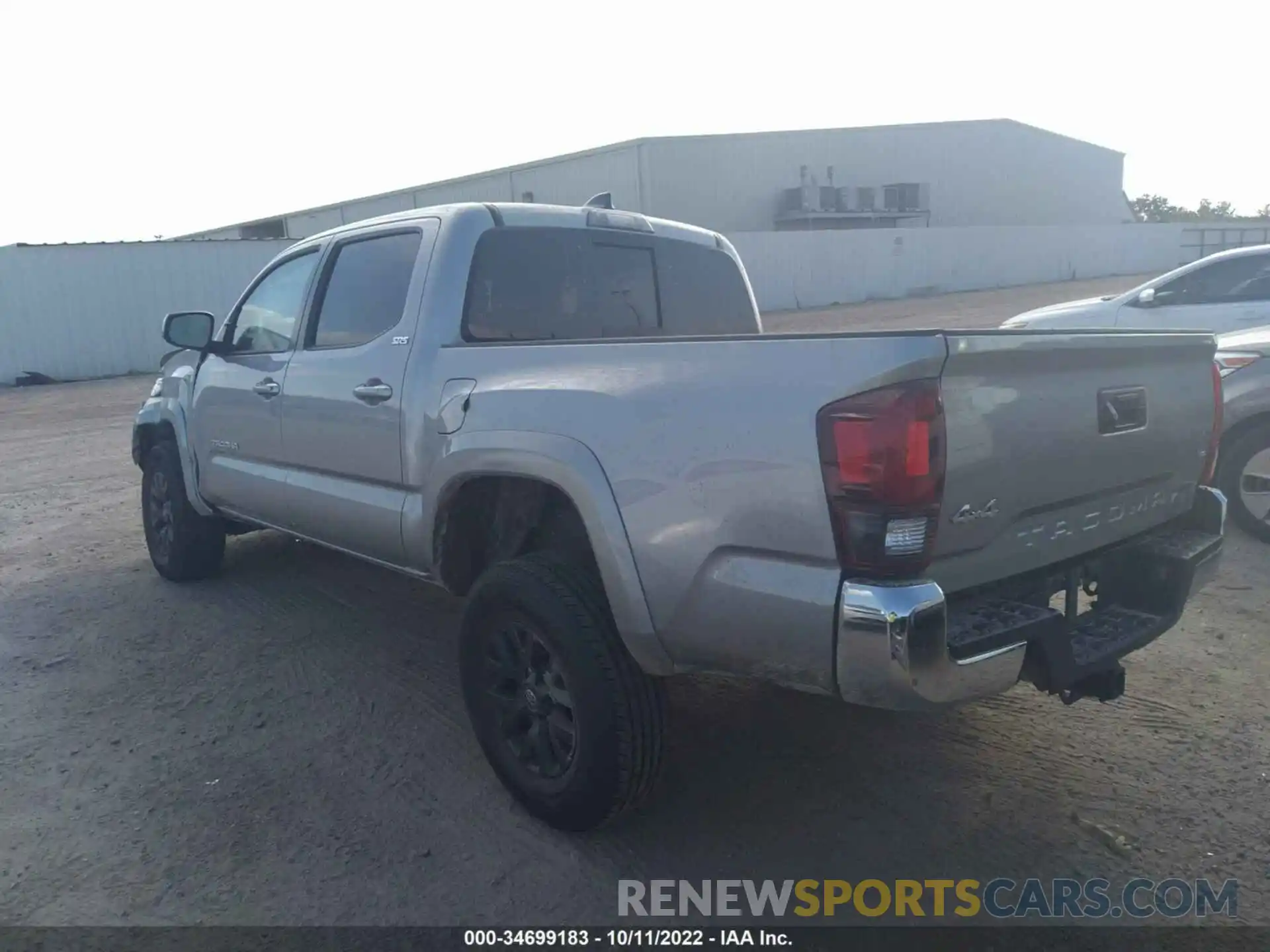 3 Photograph of a damaged car 5TFCZ5AN9MX268939 TOYOTA TACOMA 4WD 2021