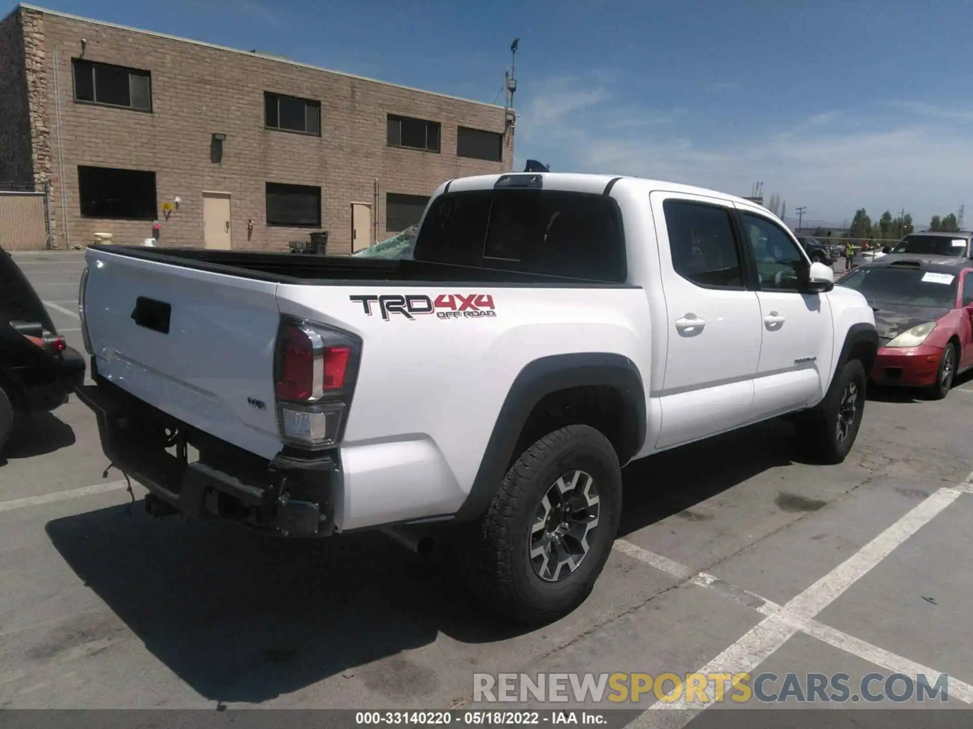 4 Photograph of a damaged car 5TFCZ5AN9MX269007 TOYOTA TACOMA 4WD 2021