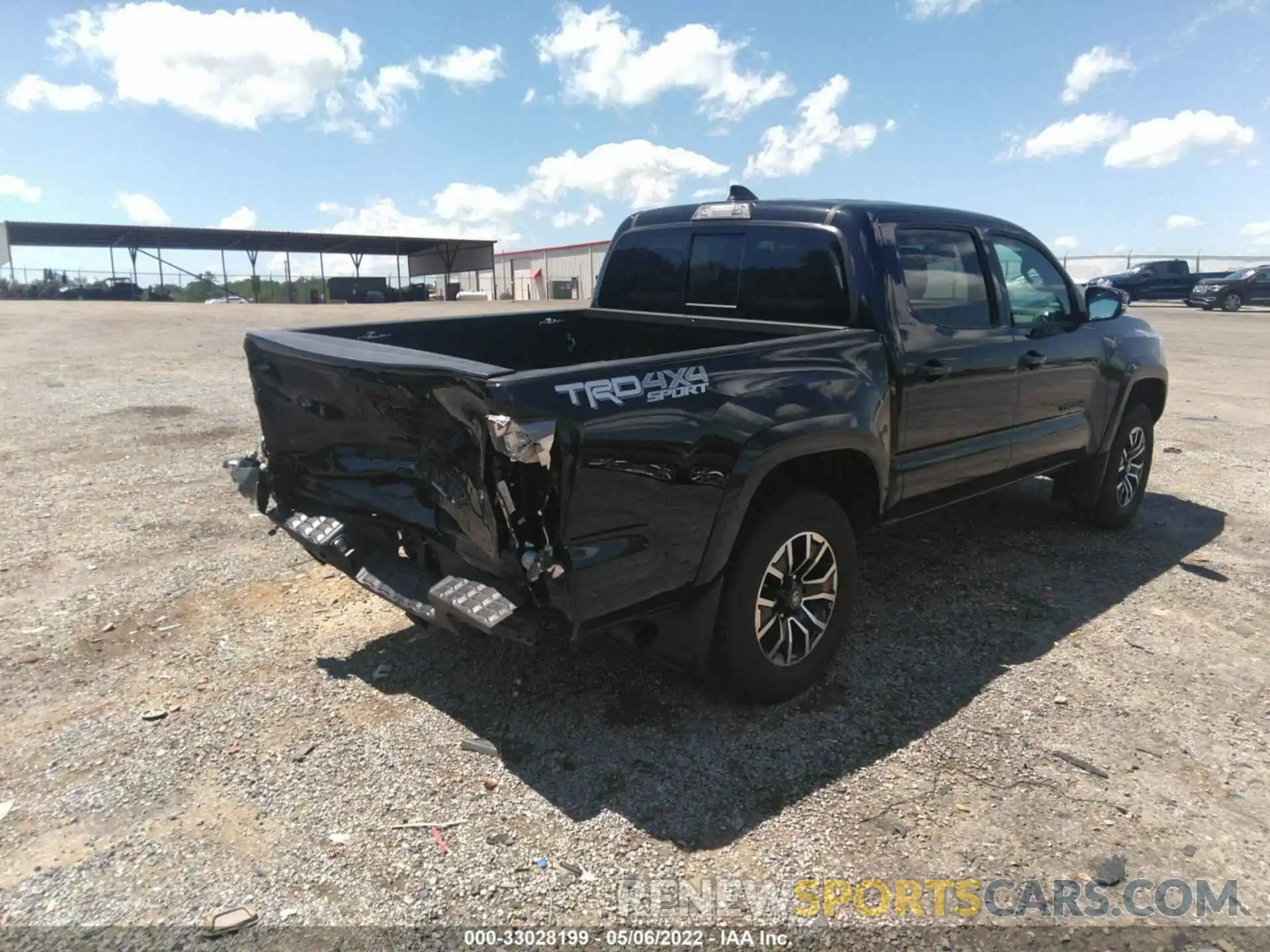 4 Фотография поврежденного автомобиля 5TFCZ5ANXMX247436 TOYOTA TACOMA 4WD 2021