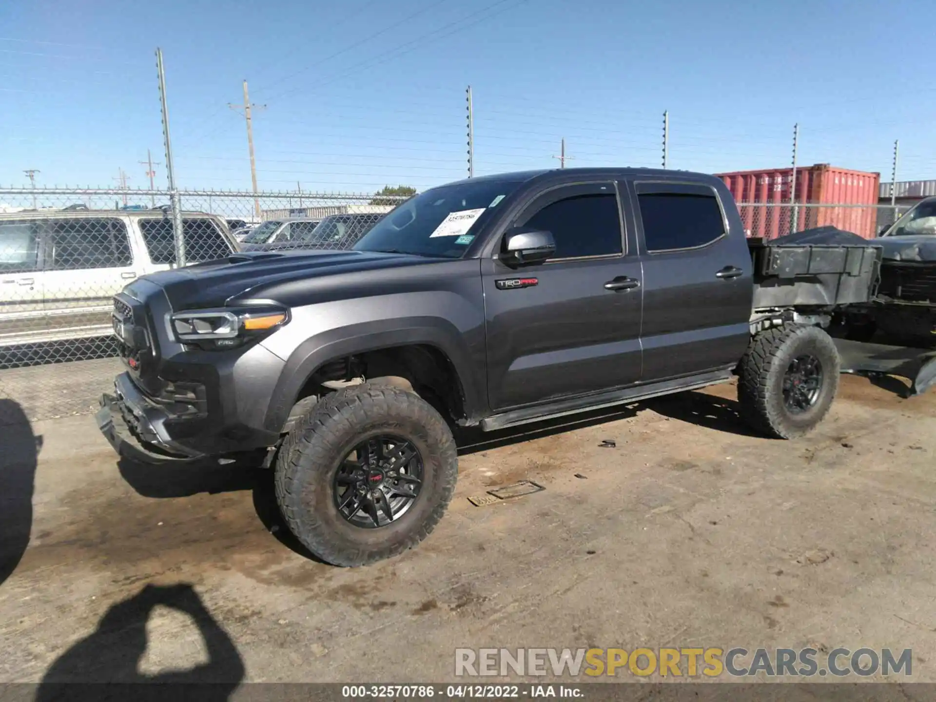 2 Фотография поврежденного автомобиля 5TFCZ5ANXMX250899 TOYOTA TACOMA 4WD 2021