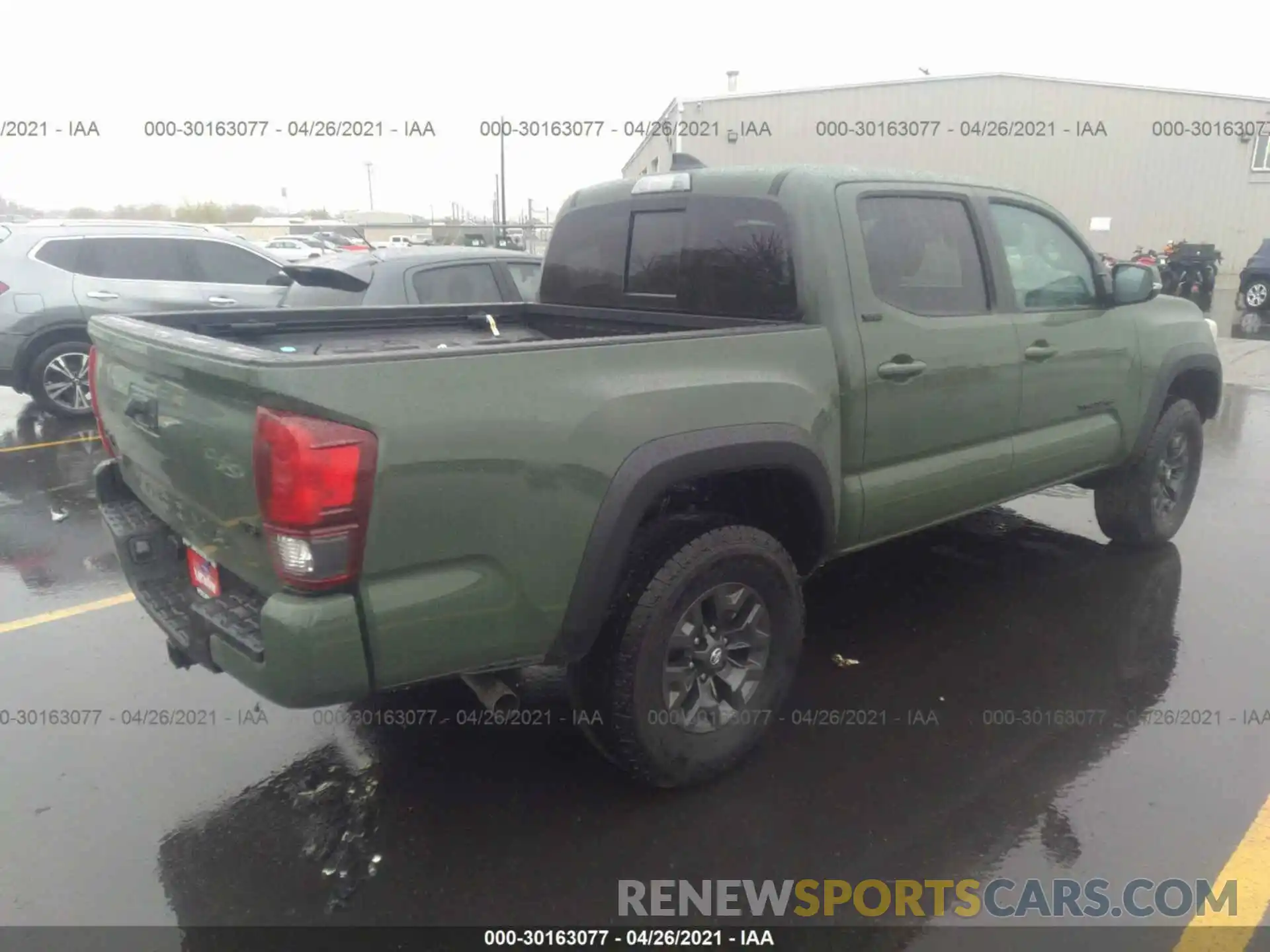 4 Фотография поврежденного автомобиля 5TFCZ5ANXMX261143 TOYOTA TACOMA 4WD 2021