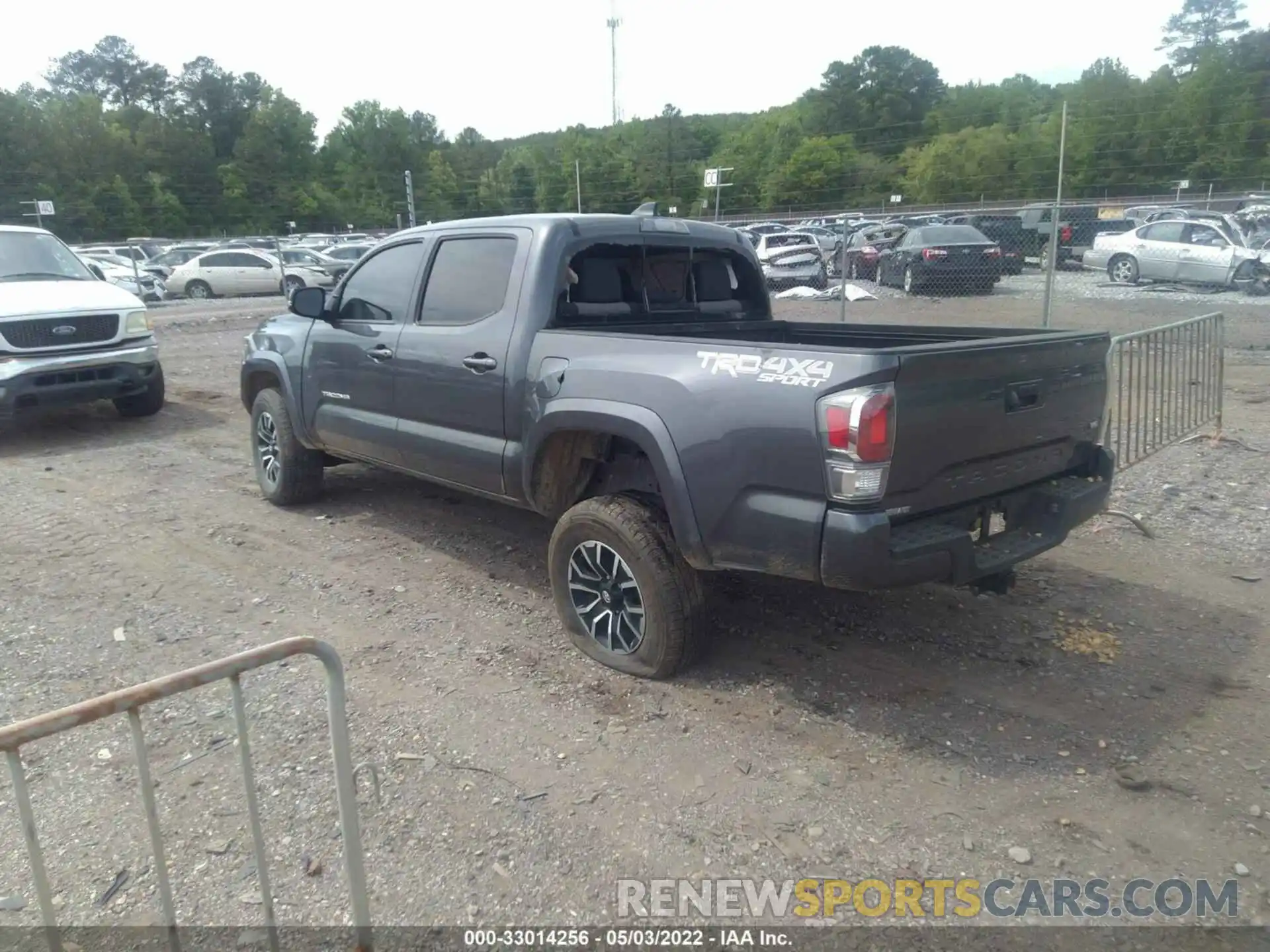 3 Photograph of a damaged car 5TFCZ5ANXMX261661 TOYOTA TACOMA 4WD 2021