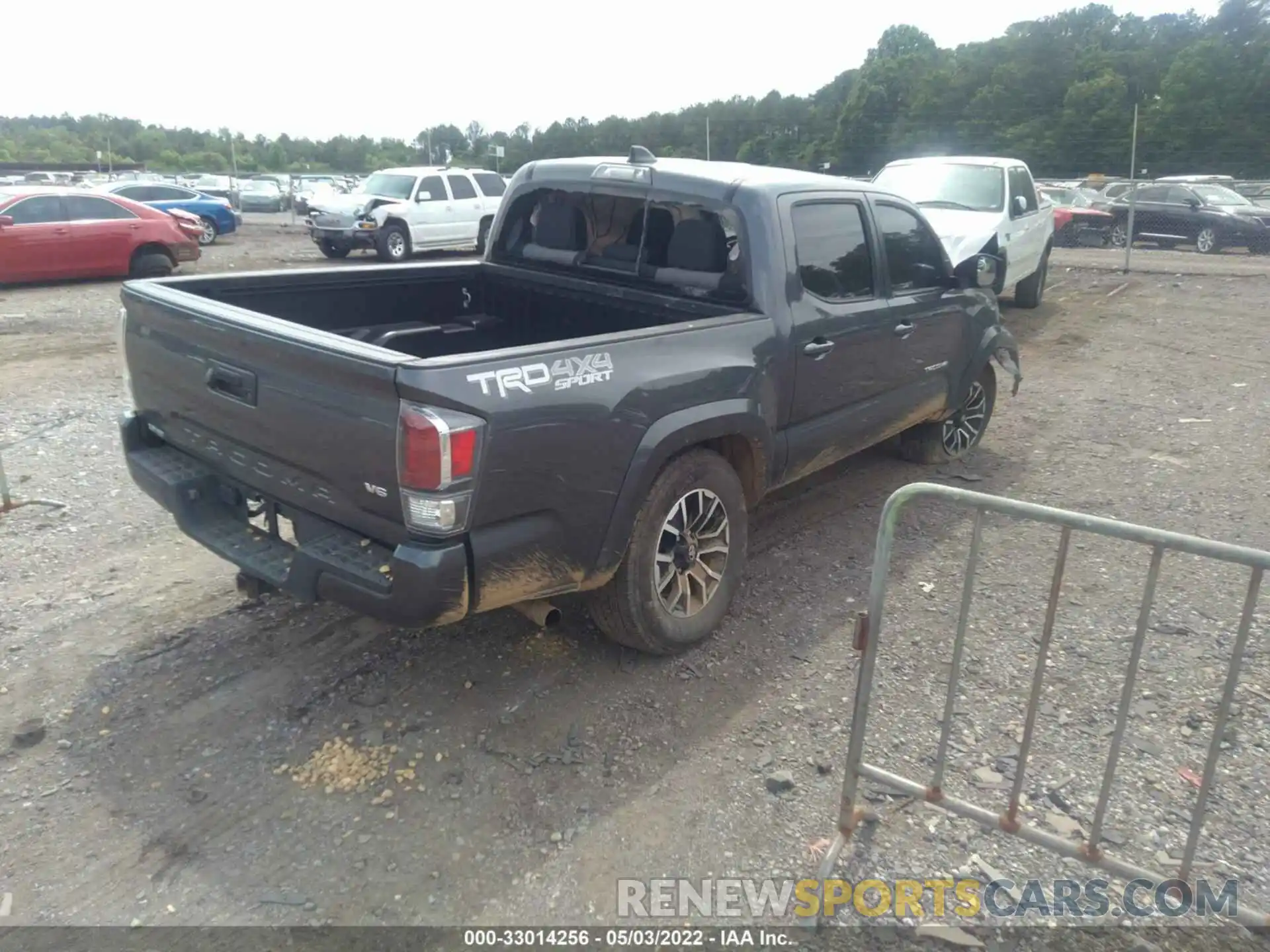 4 Фотография поврежденного автомобиля 5TFCZ5ANXMX261661 TOYOTA TACOMA 4WD 2021