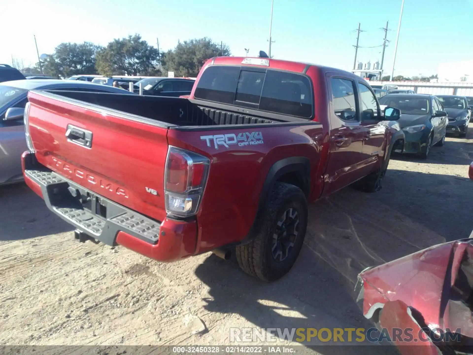 4 Photograph of a damaged car 5TFCZ5ANXMX262924 TOYOTA TACOMA 4WD 2021