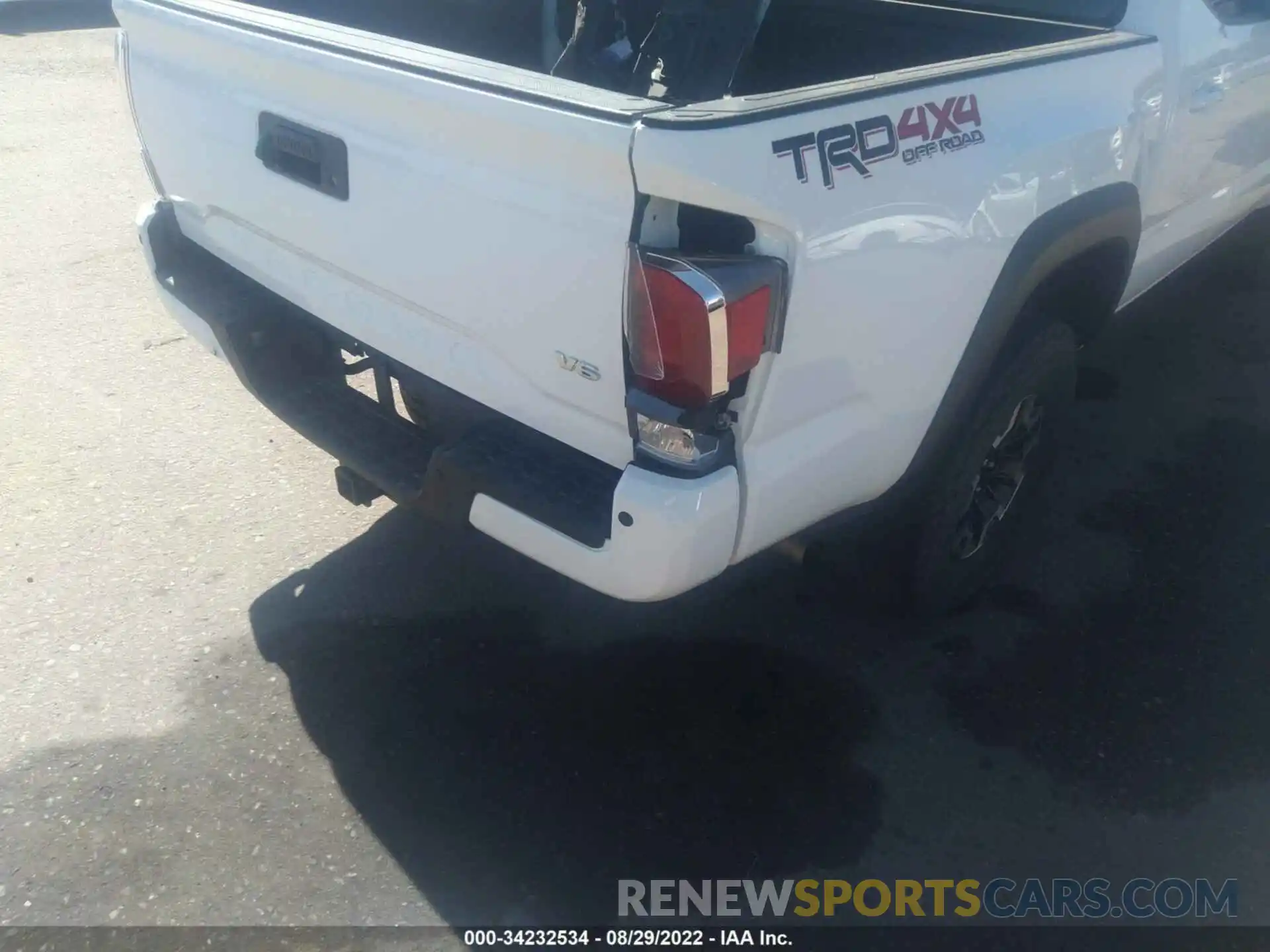 6 Фотография поврежденного автомобиля 5TFCZ5ANXMX265662 TOYOTA TACOMA 4WD 2021