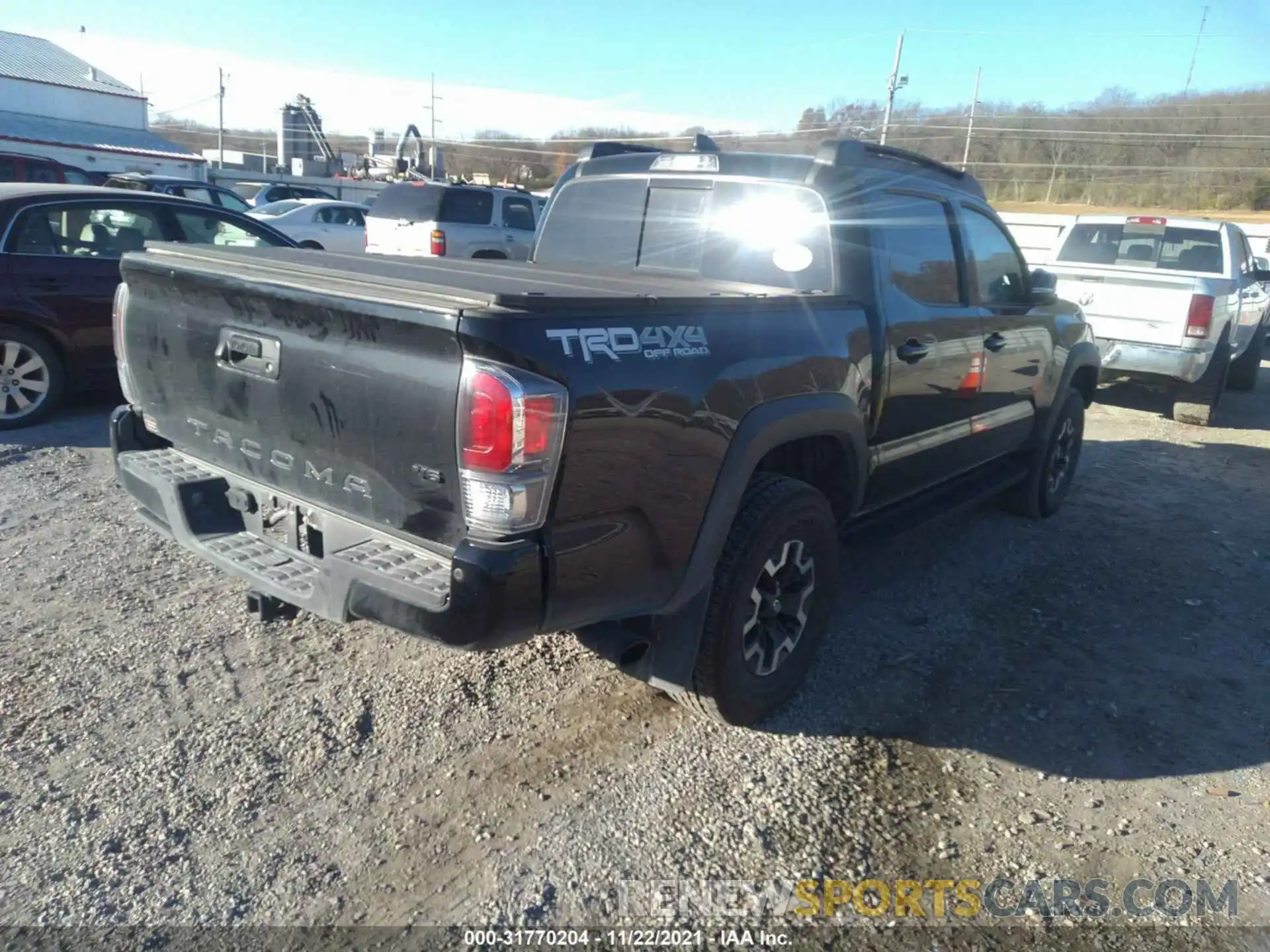 4 Фотография поврежденного автомобиля 5TFCZ5ANXMX277035 TOYOTA TACOMA 4WD 2021