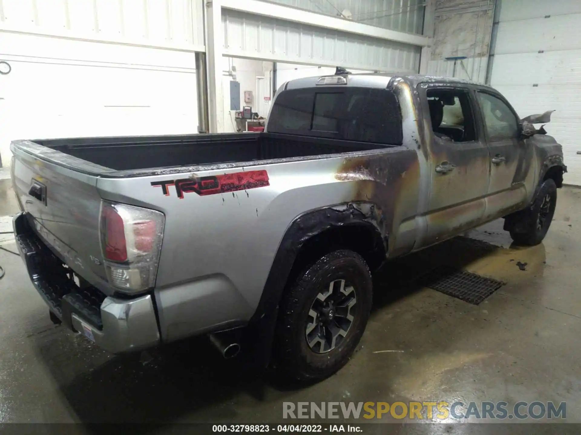 4 Photograph of a damaged car 5TFDZ5BN7MX066104 TOYOTA TACOMA 4WD 2021